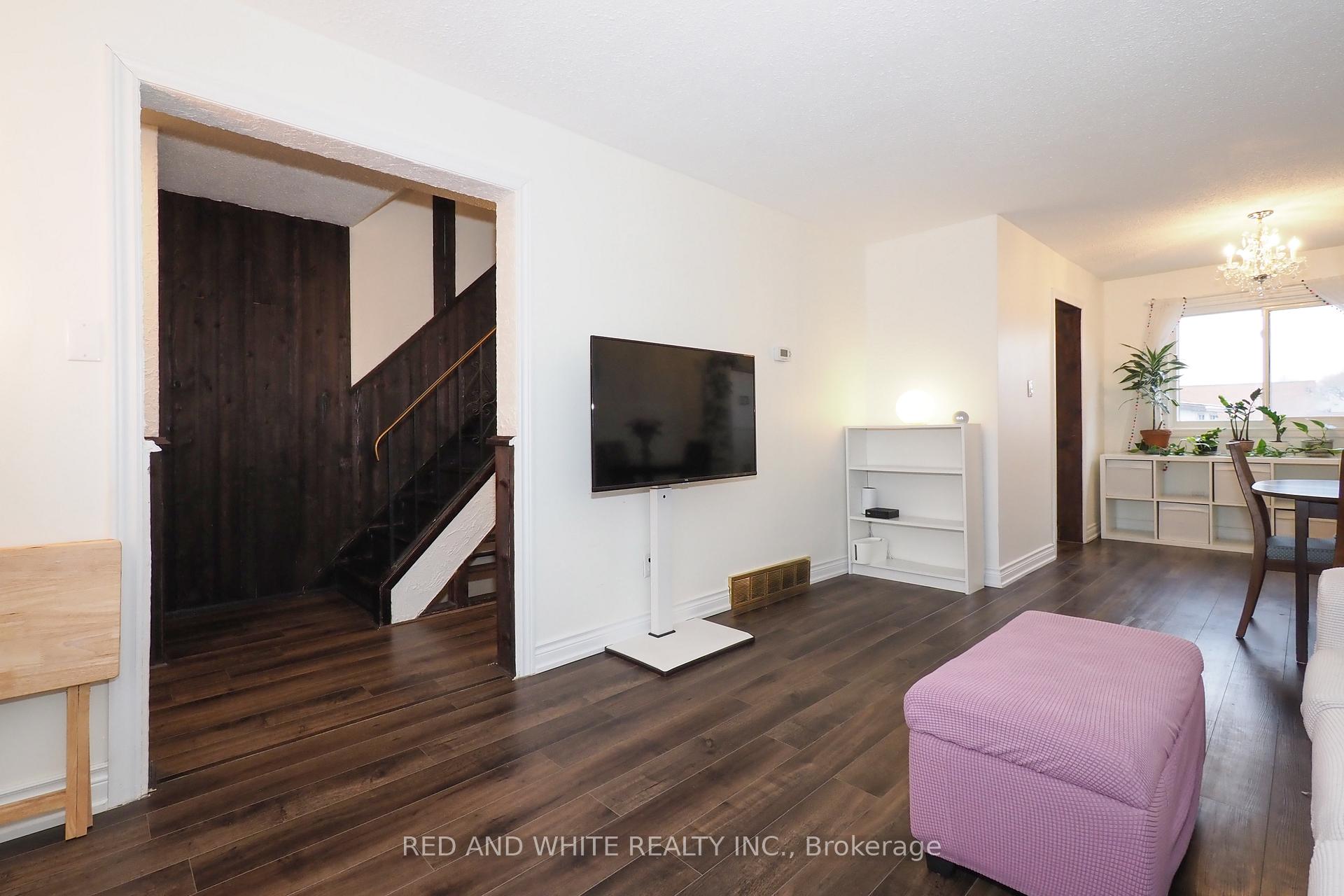 Photo 5 of Unit 34, 25 Upper Canada Drive, Kitchener — HOMEH