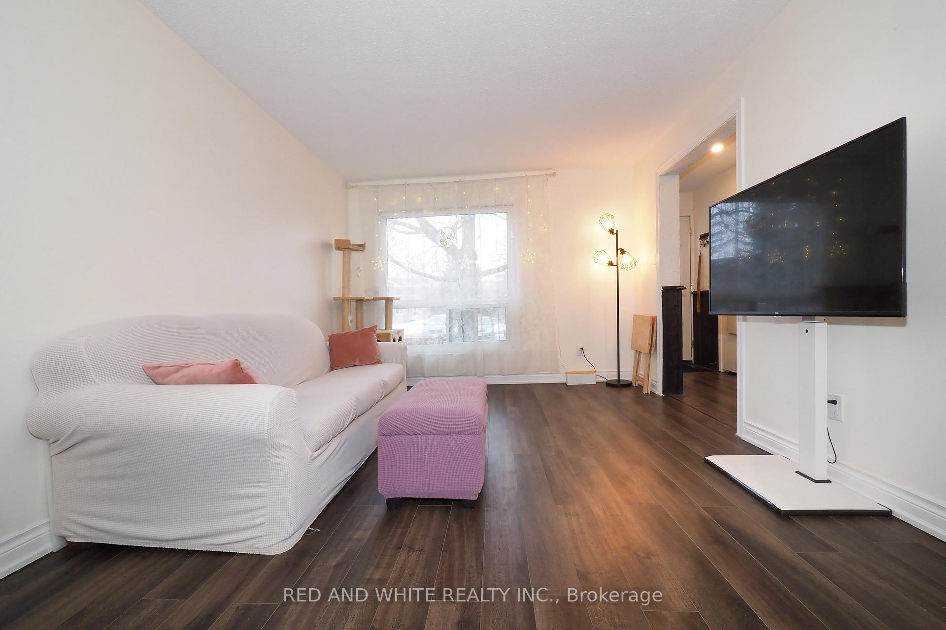 Photo 6 of Unit 34, 25 Upper Canada Drive, Kitchener — HOMEH
