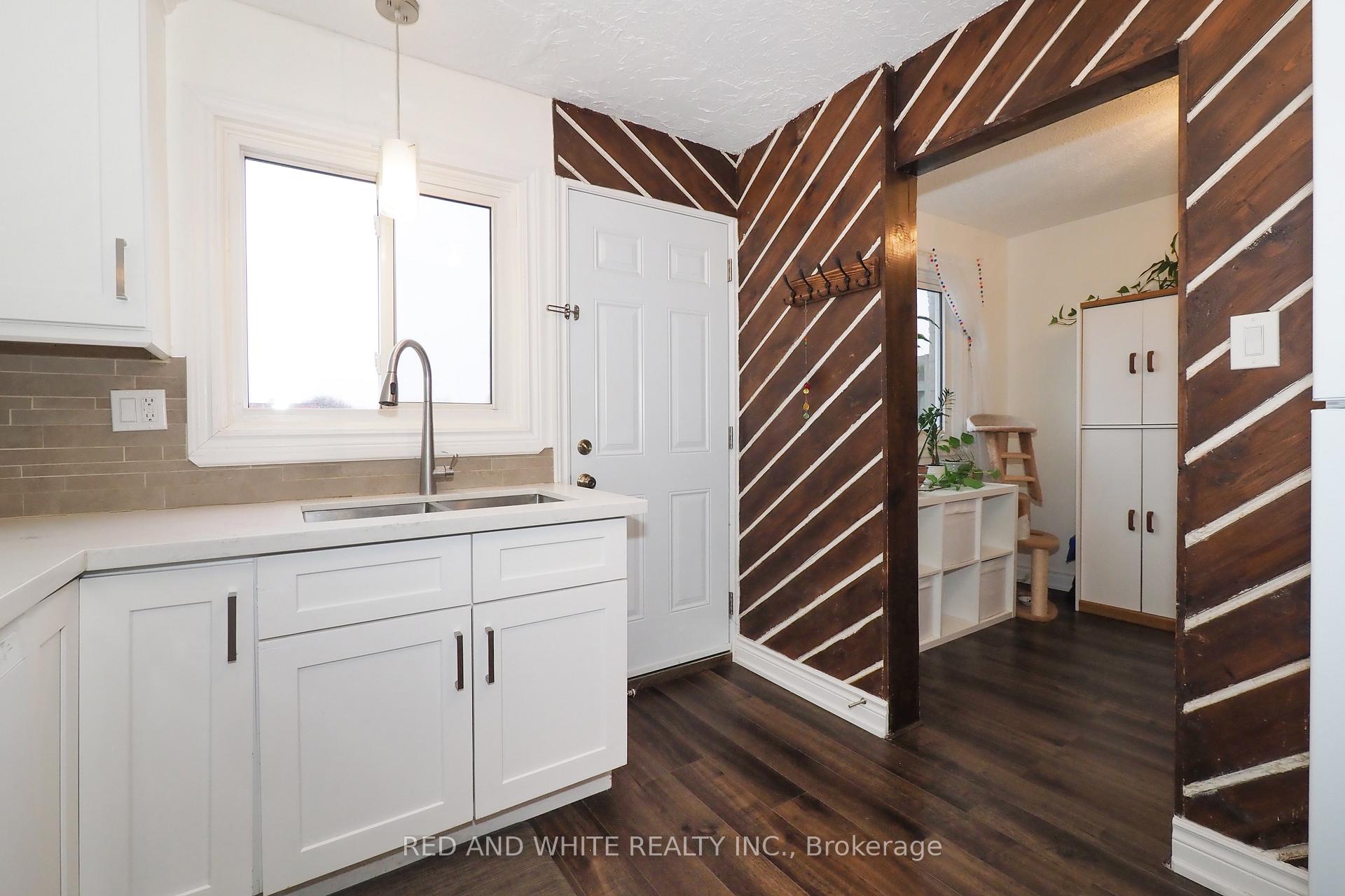 Photo 11 of Unit 34, 25 Upper Canada Drive, Kitchener — HOMEH