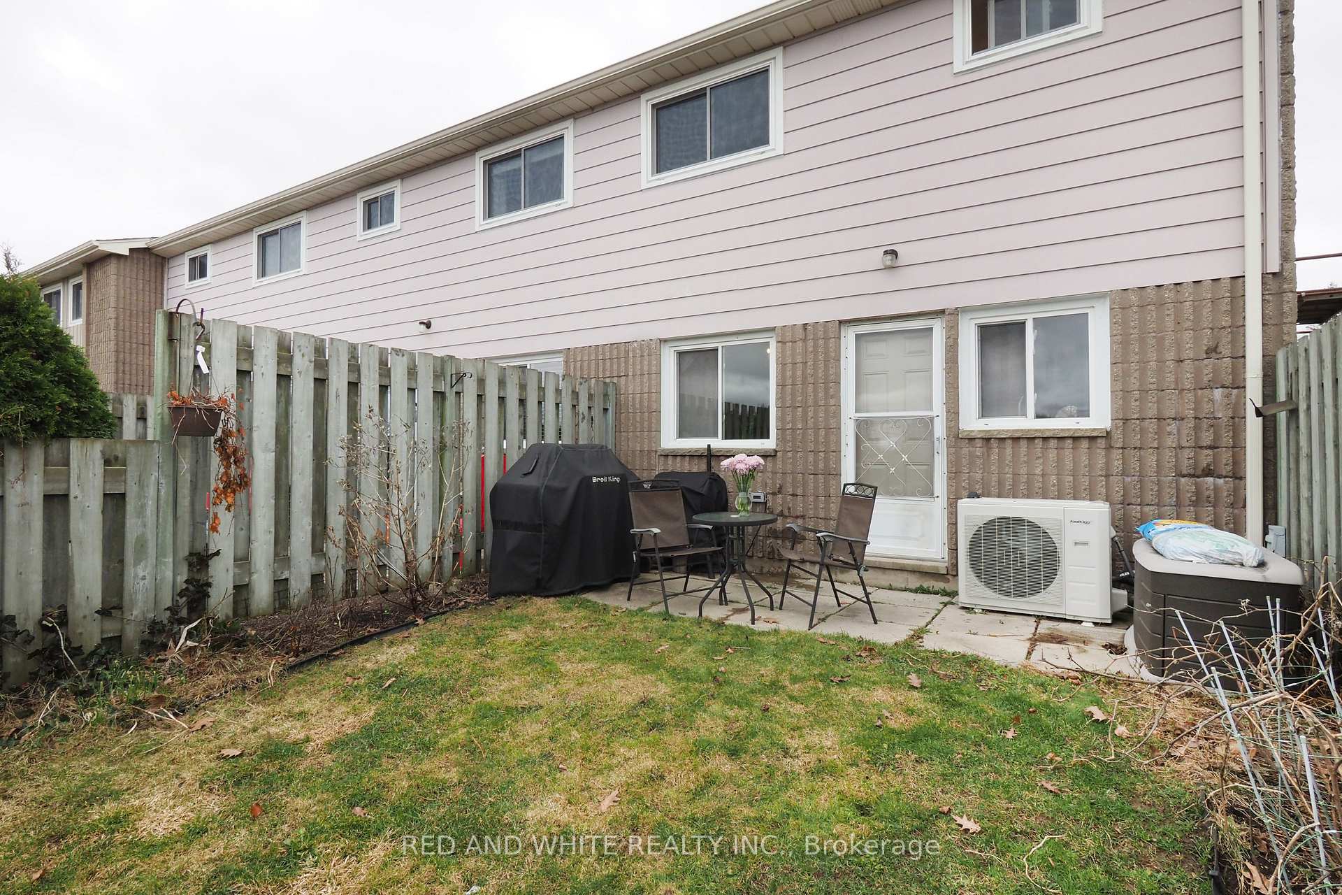 Photo 30 of Unit 34, 25 Upper Canada Drive, Kitchener — HOMEH