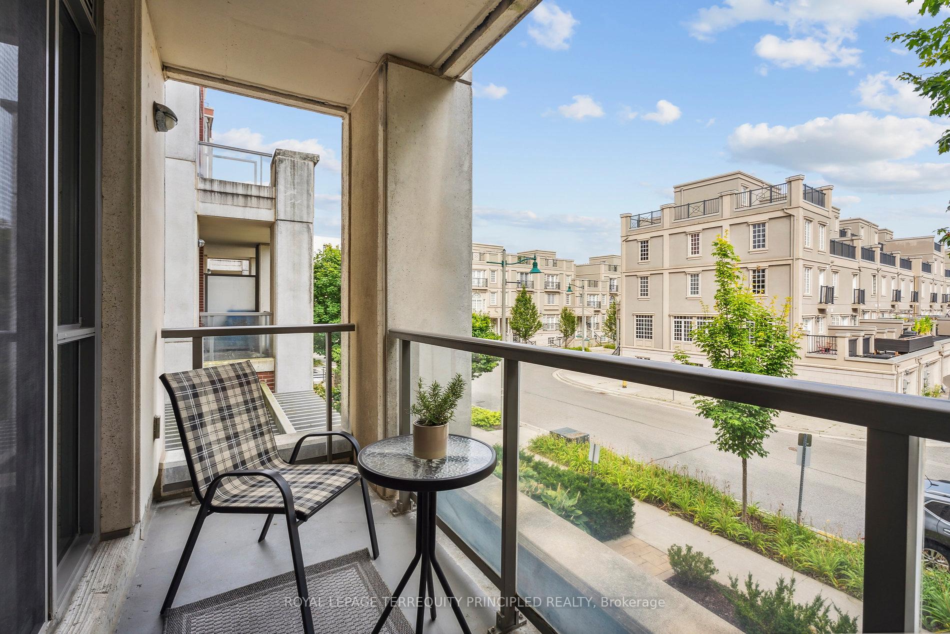 Photo 15 of Unit 202, 21 Upper Duke Crescent, Markham, Unionville — HOMEH