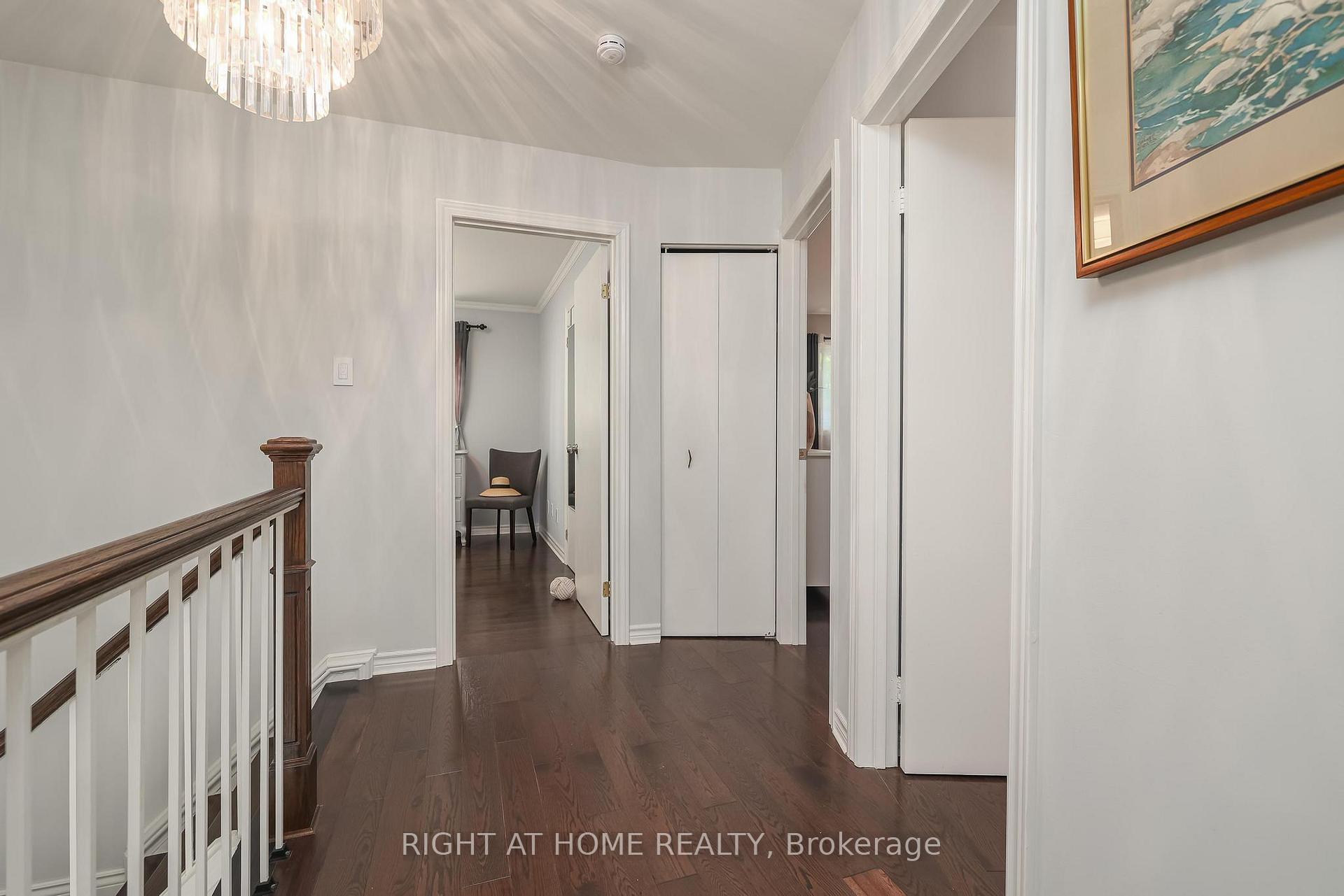 Photo 17 of 48 Porterfield Crescent, Markham, Aileen-Willowbrook — HOMEH