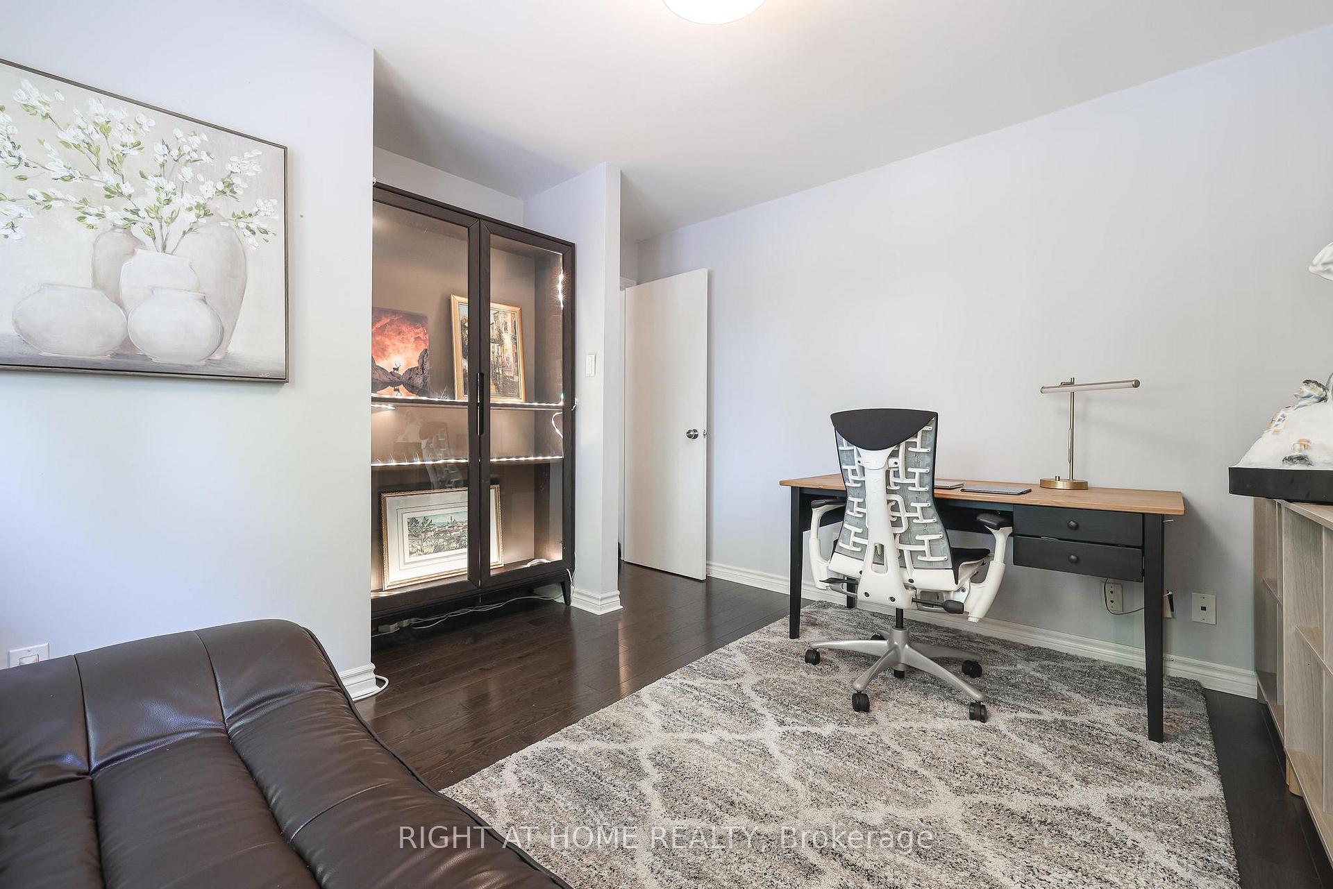 Photo 29 of 48 Porterfield Crescent, Markham, Aileen-Willowbrook — HOMEH