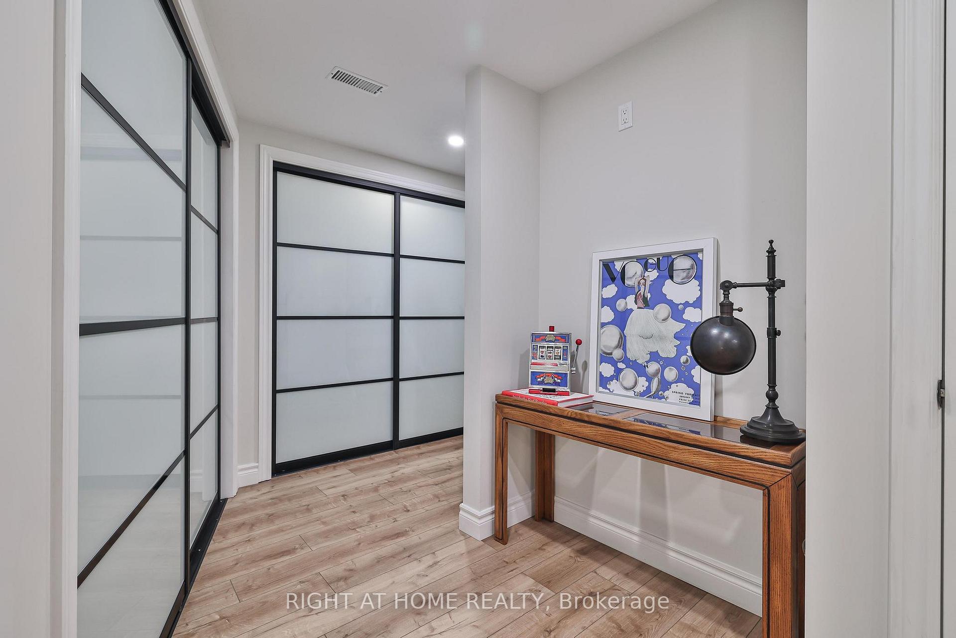 Photo 31 of 48 Porterfield Crescent, Markham, Aileen-Willowbrook — HOMEH