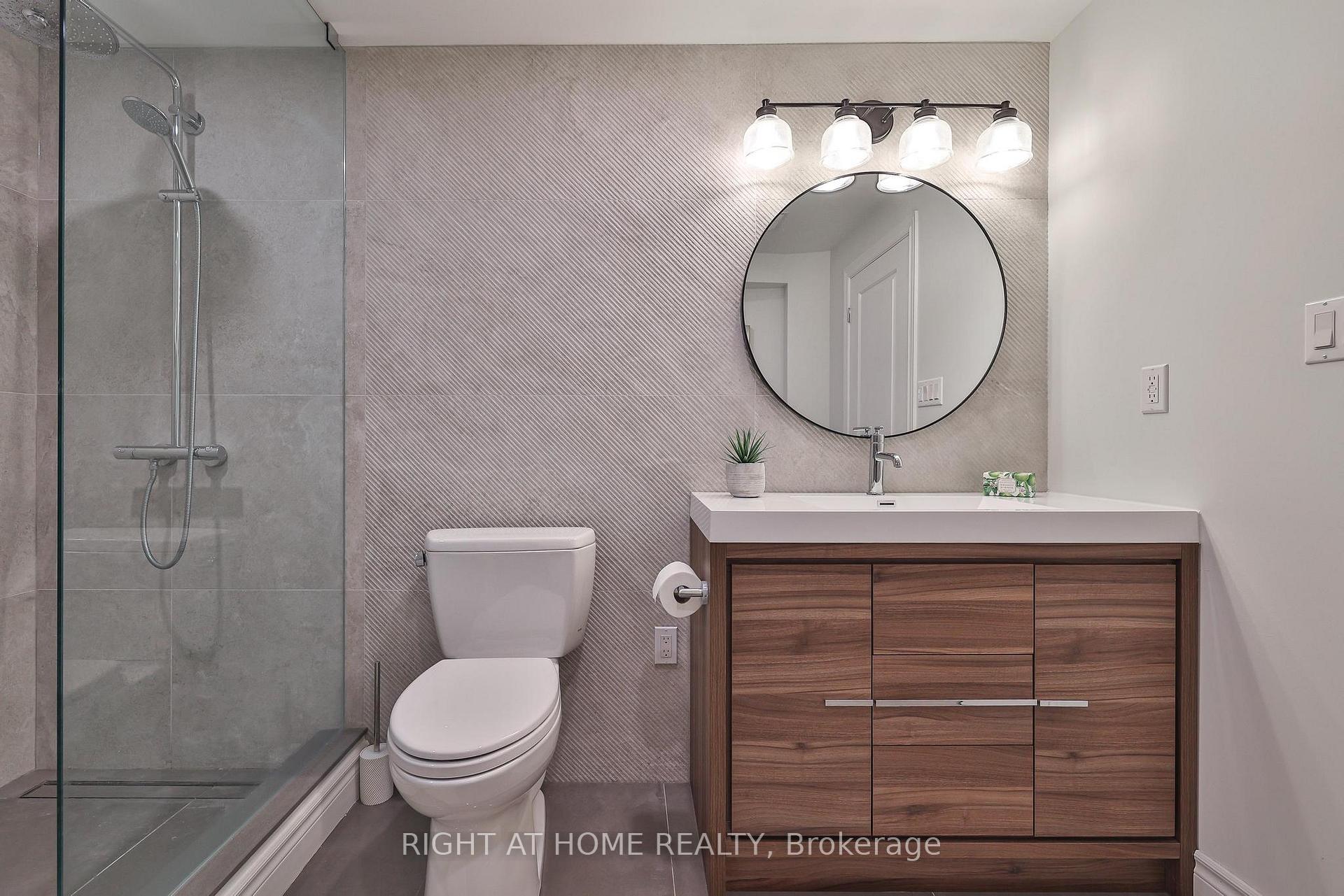 Photo 37 of 48 Porterfield Crescent, Markham, Aileen-Willowbrook — HOMEH