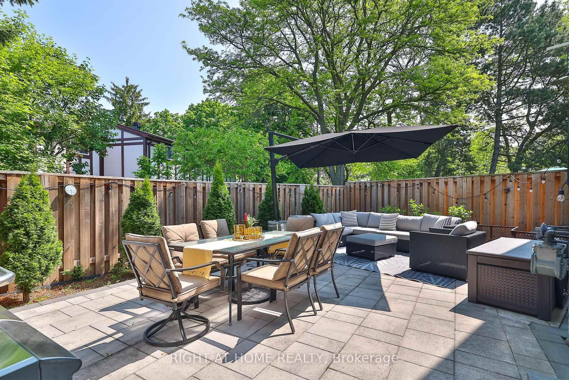 Photo 41 of 48 Porterfield Crescent, Markham, Aileen-Willowbrook — HOMEH