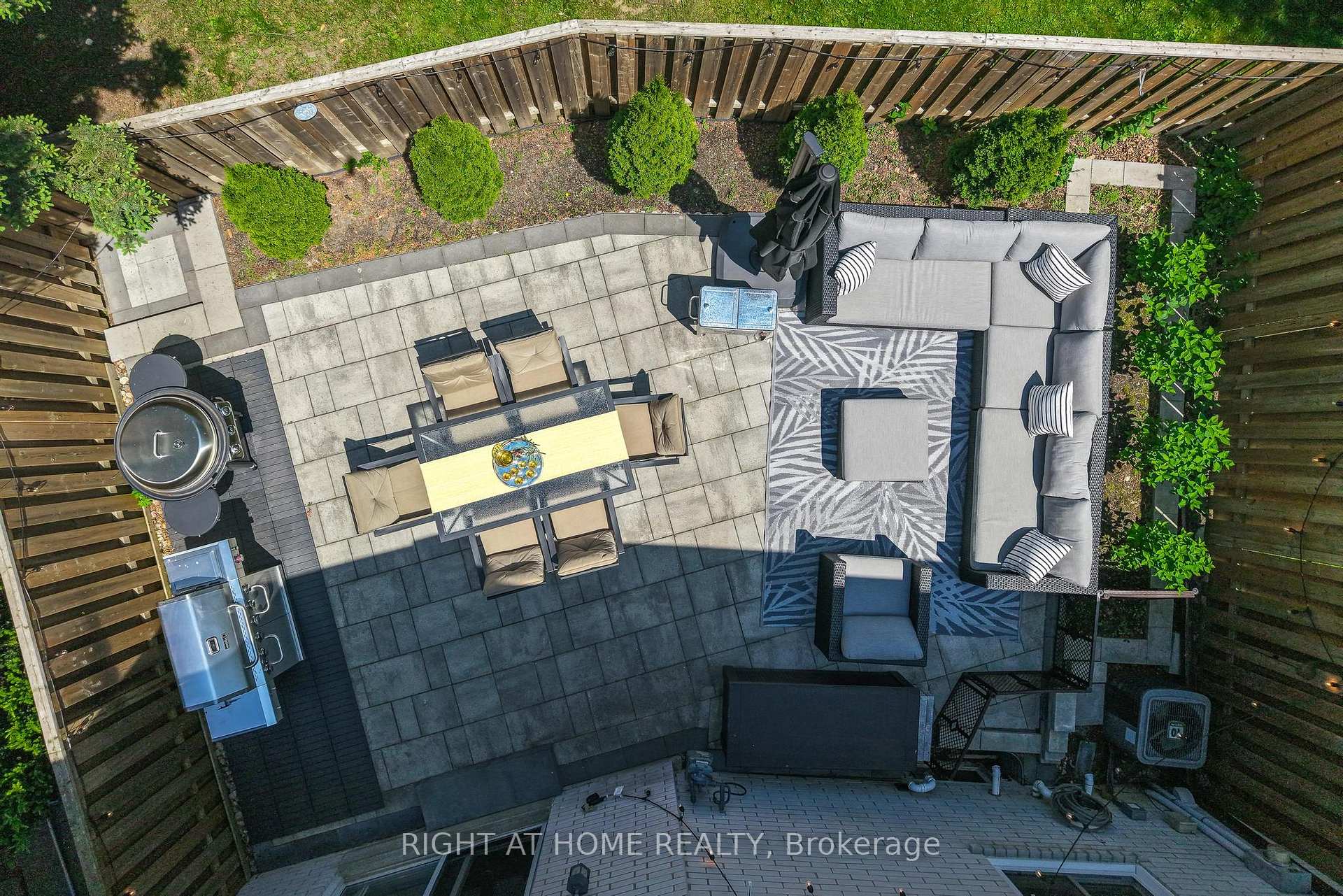 Photo 47 of 48 Porterfield Crescent, Markham, Aileen-Willowbrook — HOMEH