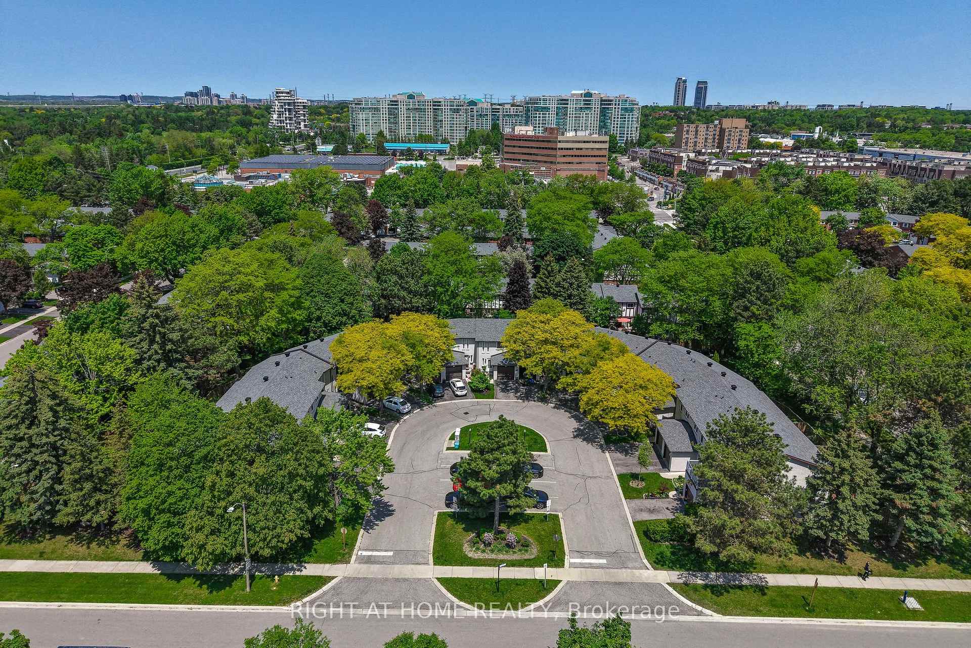 Photo 50 of 48 Porterfield Crescent, Markham, Aileen-Willowbrook — HOMEH