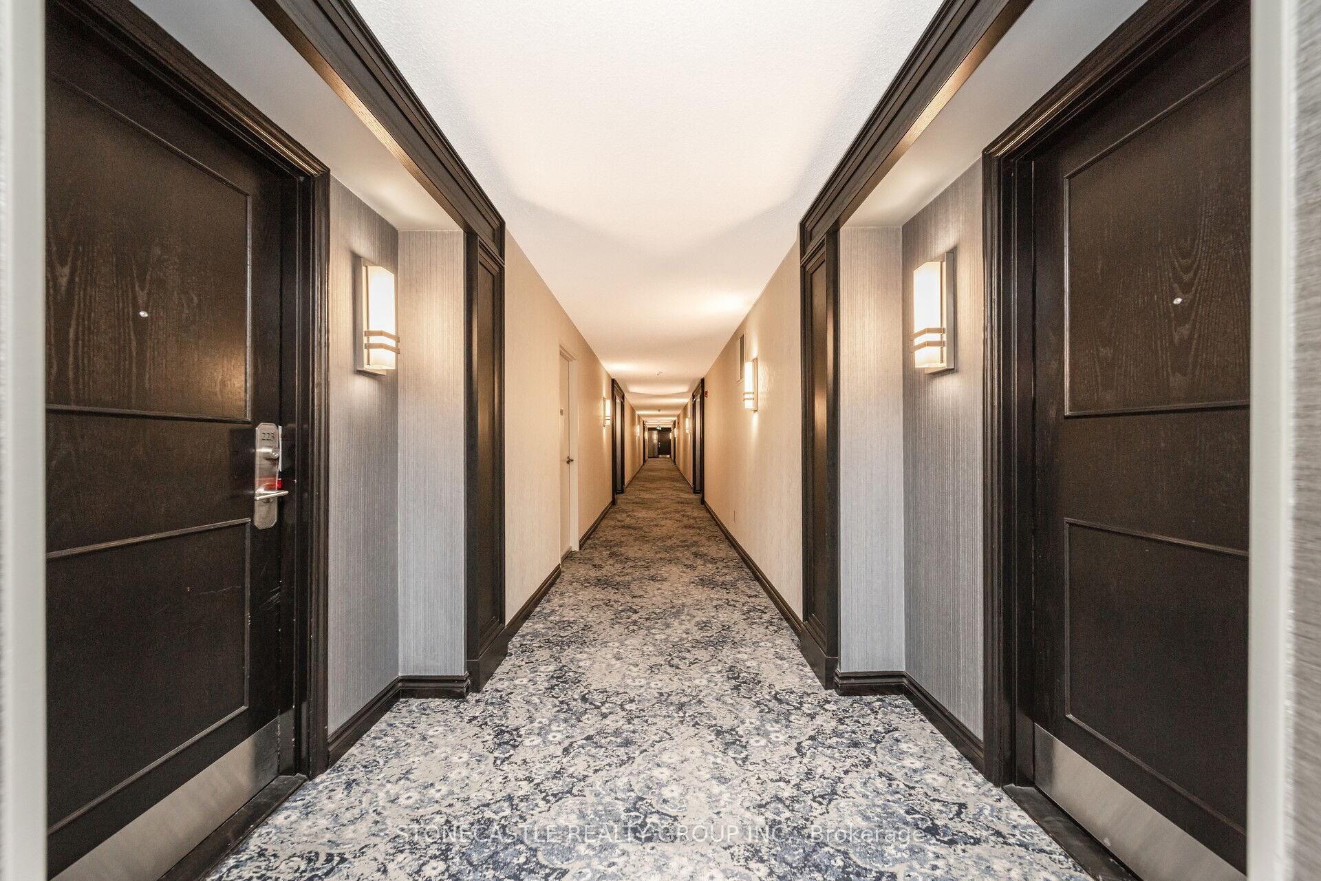 Photo 14 of Unit 218, 14924 Yonge Street, Aurora, Aurora Highlands — HOMEH