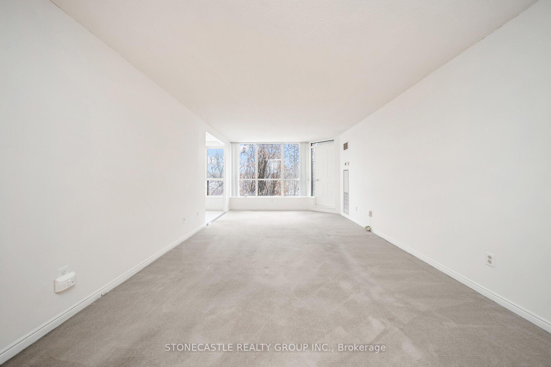 Photo 32 of Unit 218, 14924 Yonge Street, Aurora, Aurora Highlands — HOMEH