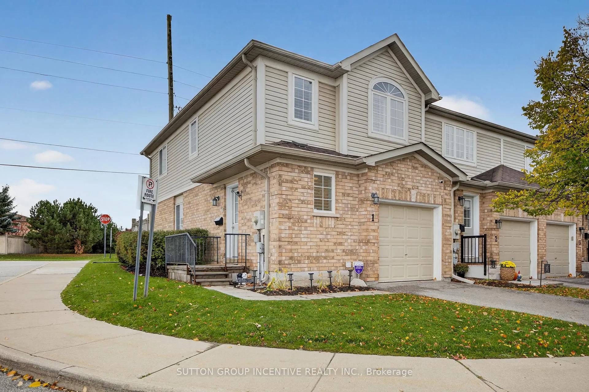Photo 2 of Unit 1, 430 Mapleview Drive E, Barrie, Painswick South — HOMEH