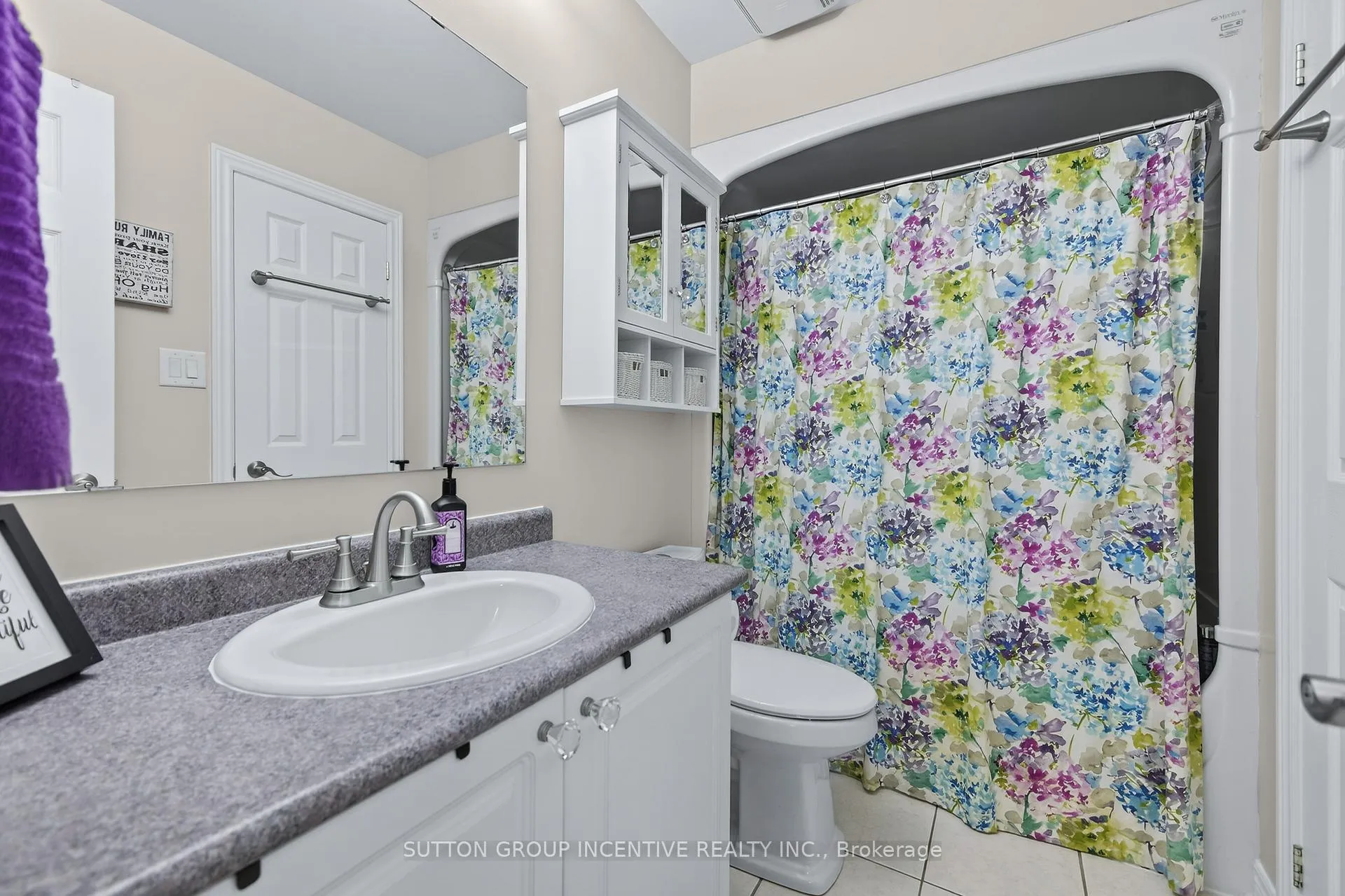 Photo 23 of Unit 1, 430 Mapleview Drive E, Barrie, Painswick South — HOMEH