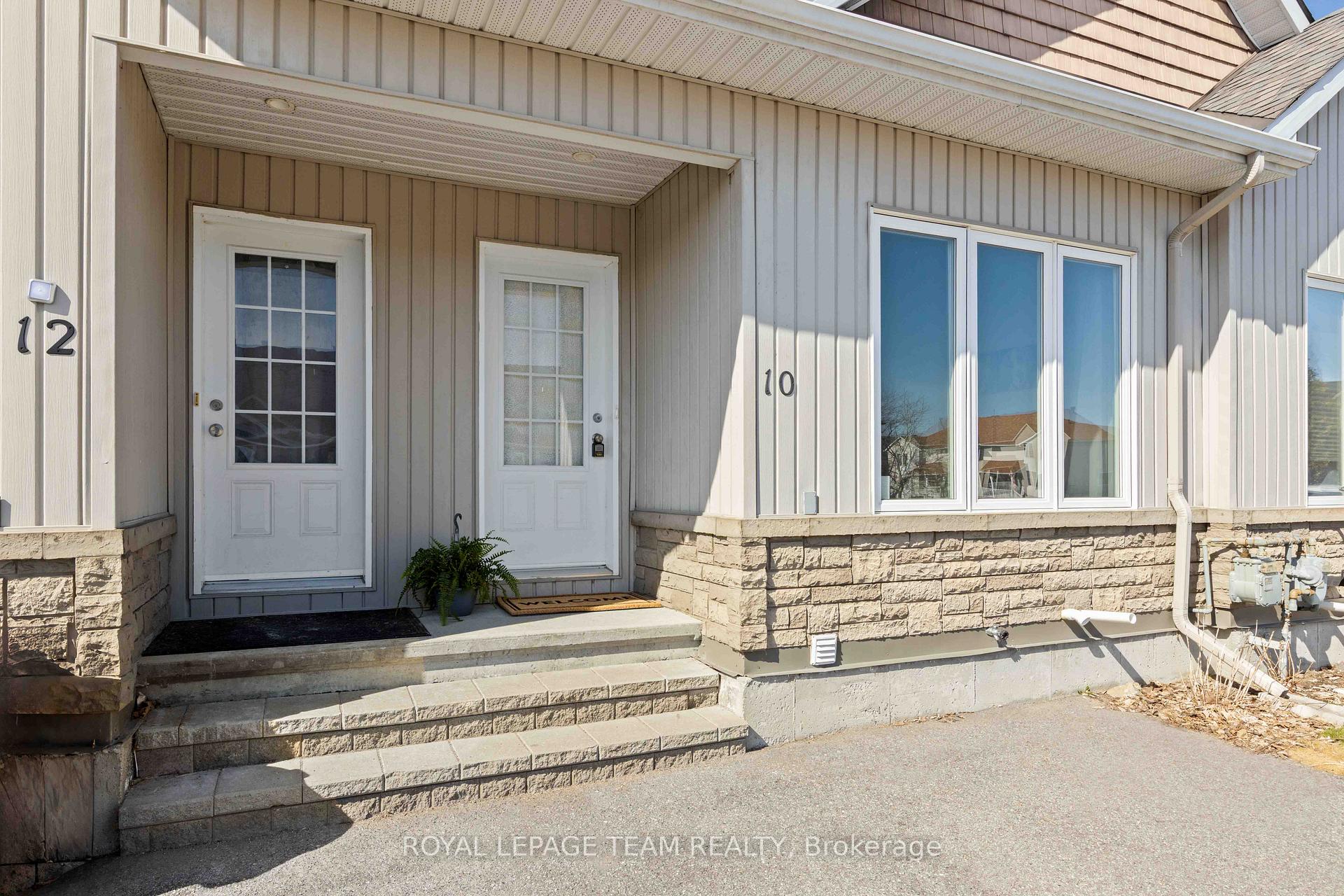 Photo 2 of 10 Spicer Street, Carleton Place — HOMEH