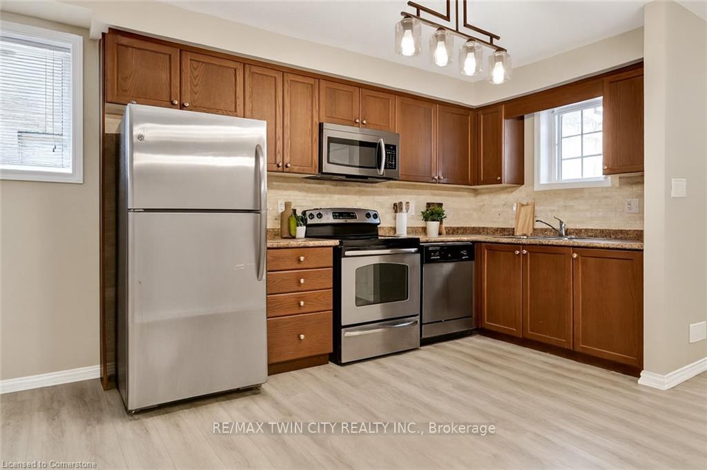 Photo 5 of Unit 12D, 931 Glasgow Street, Kitchener — HOMEH