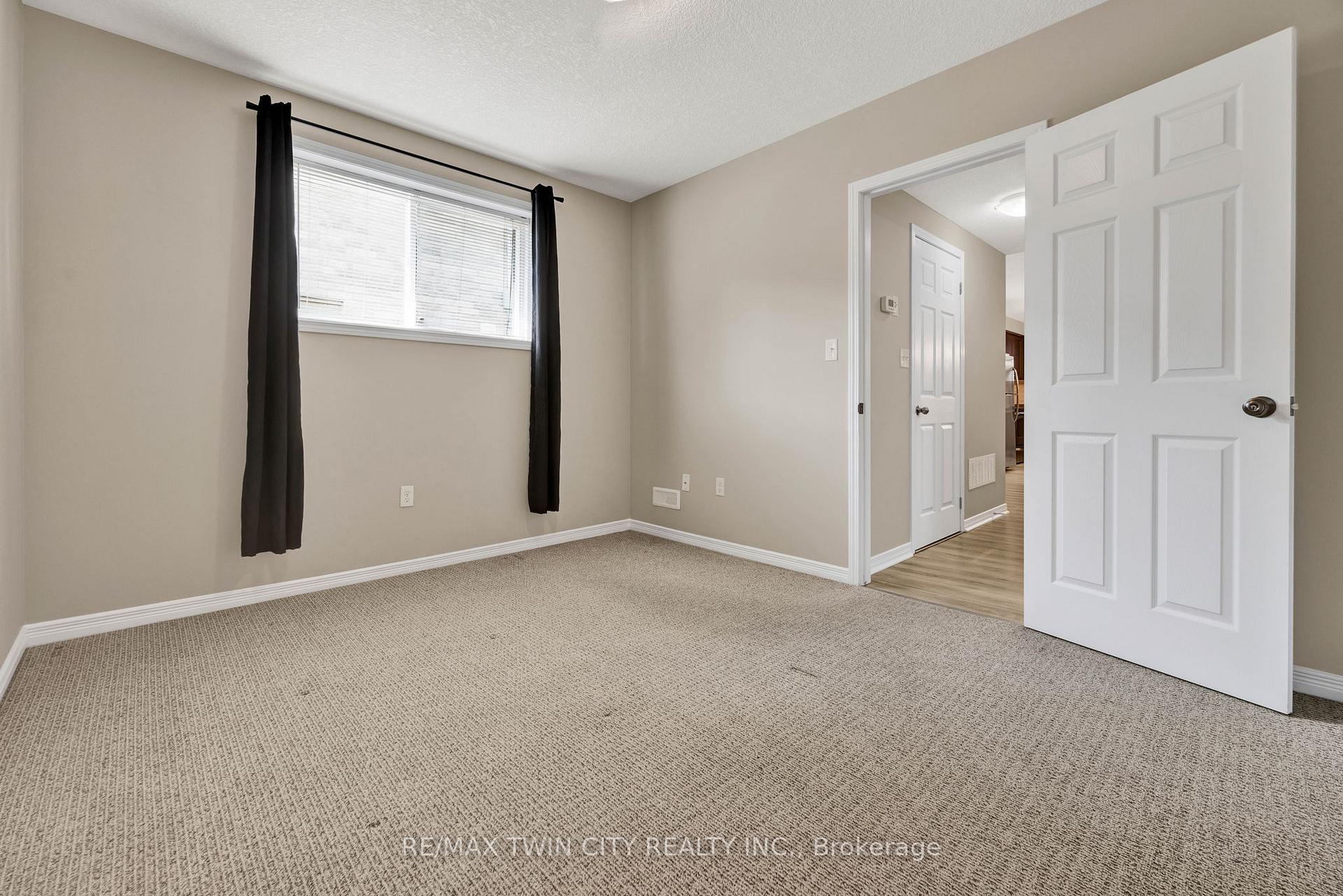 Photo 11 of Unit 12D, 931 Glasgow Street, Kitchener — HOMEH