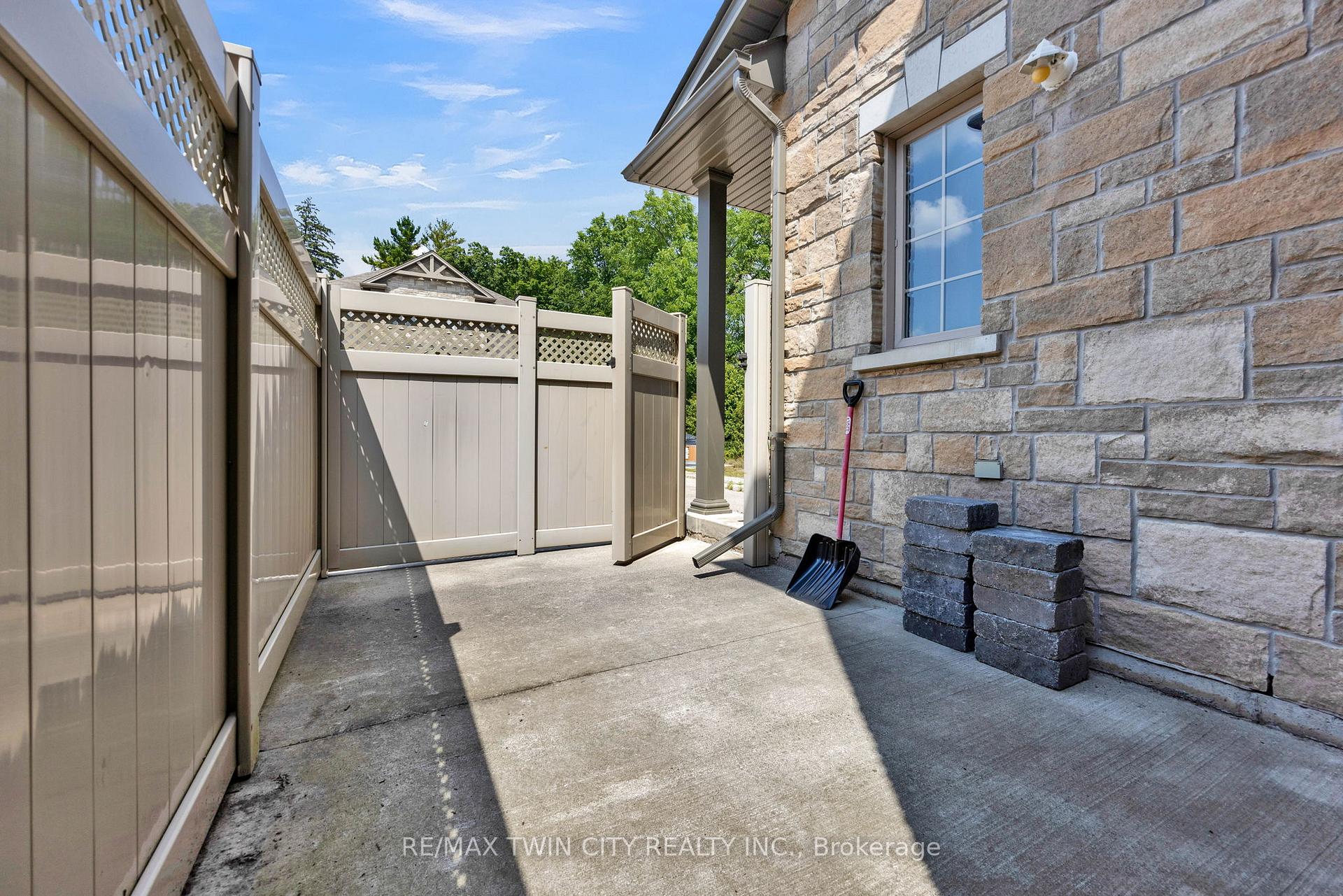 Photo 18 of Unit 12D, 931 Glasgow Street, Kitchener — HOMEH
