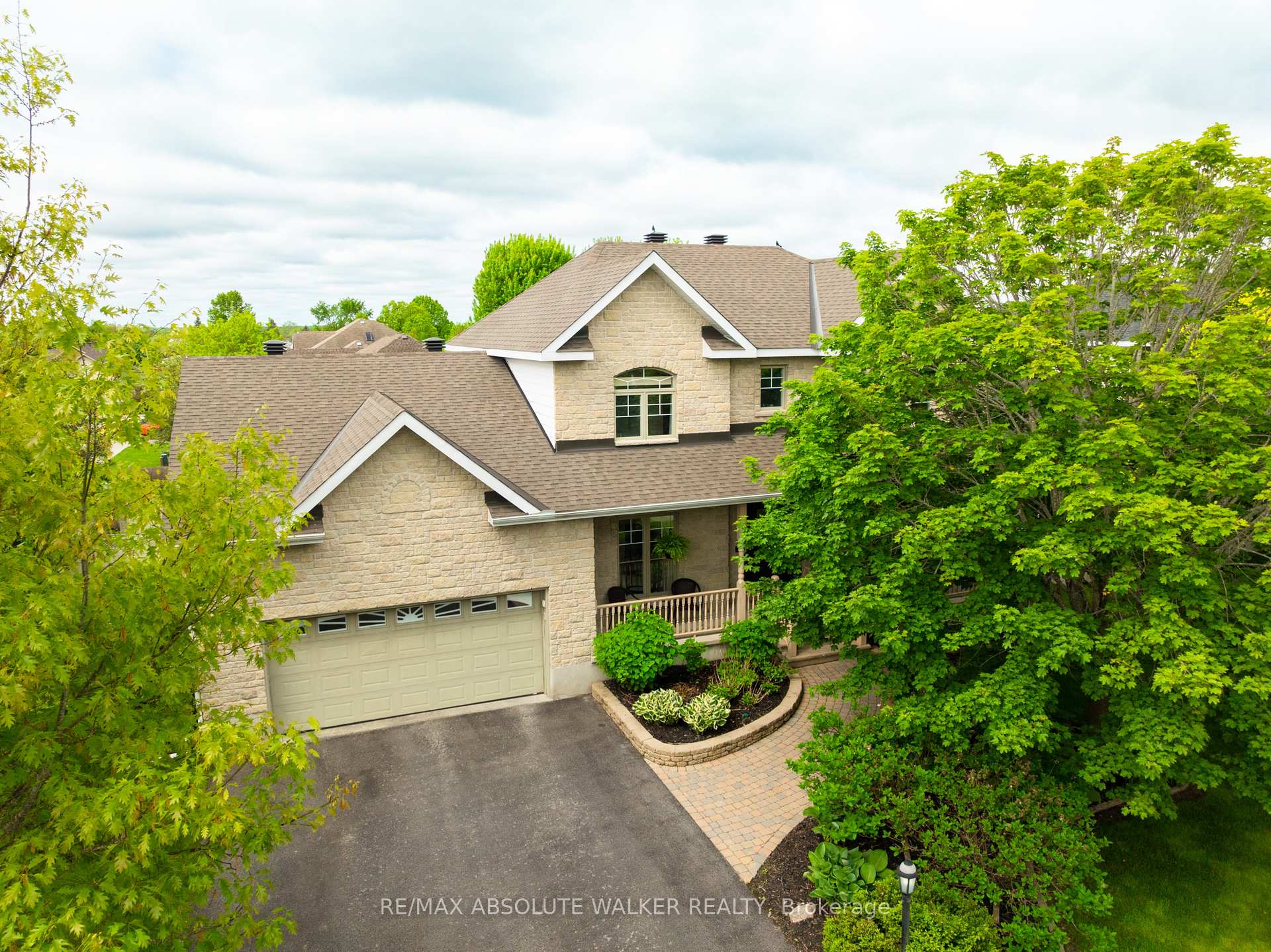 Photo 1 of 185 Glenncastle Drive, Ottawa, Carp — HOMEH