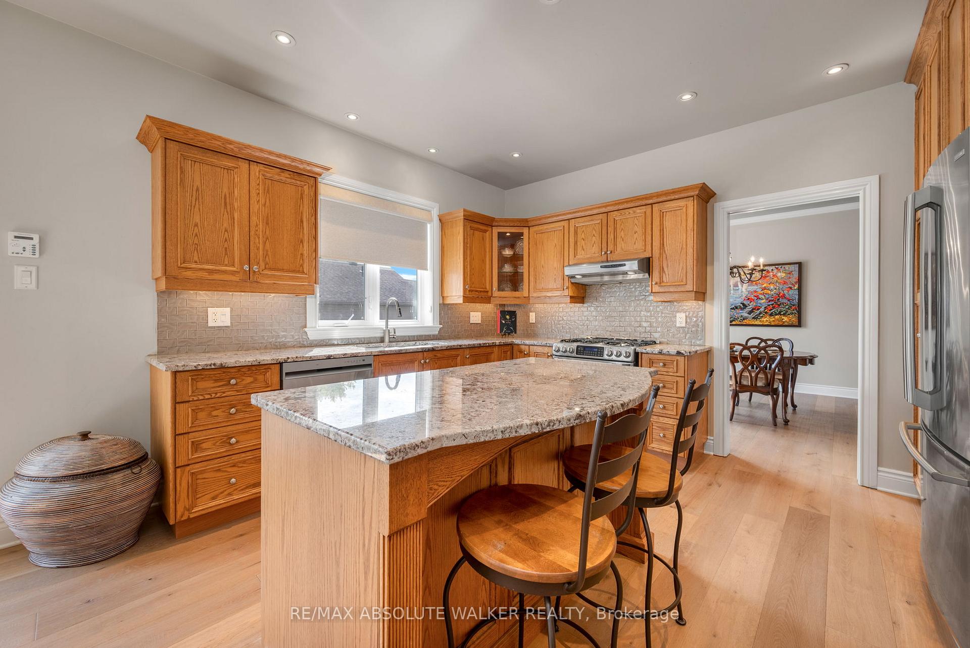 Photo 9 of 185 Glenncastle Drive, Ottawa, Carp — HOMEH