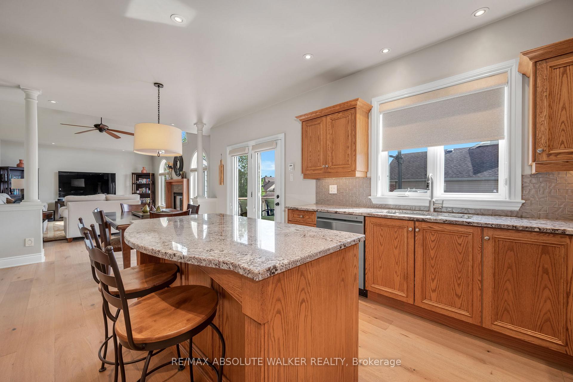 Photo 10 of 185 Glenncastle Drive, Ottawa, Carp — HOMEH