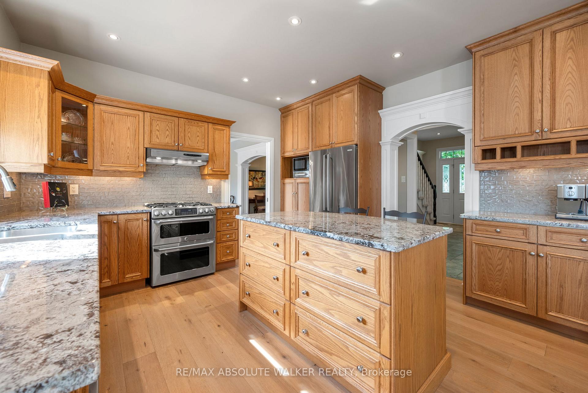 Photo 12 of 185 Glenncastle Drive, Ottawa, Carp — HOMEH