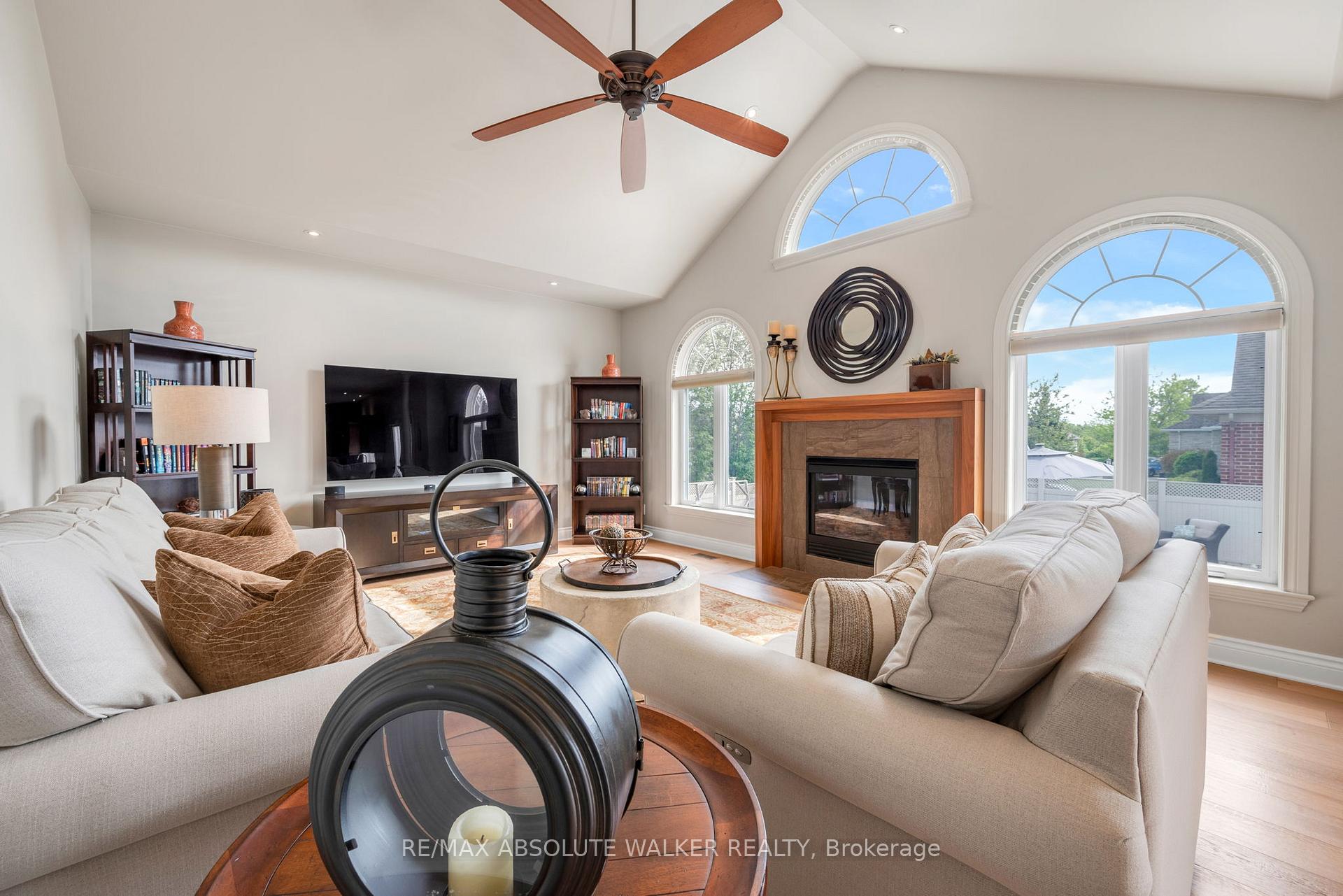 Photo 17 of 185 Glenncastle Drive, Ottawa, Carp — HOMEH