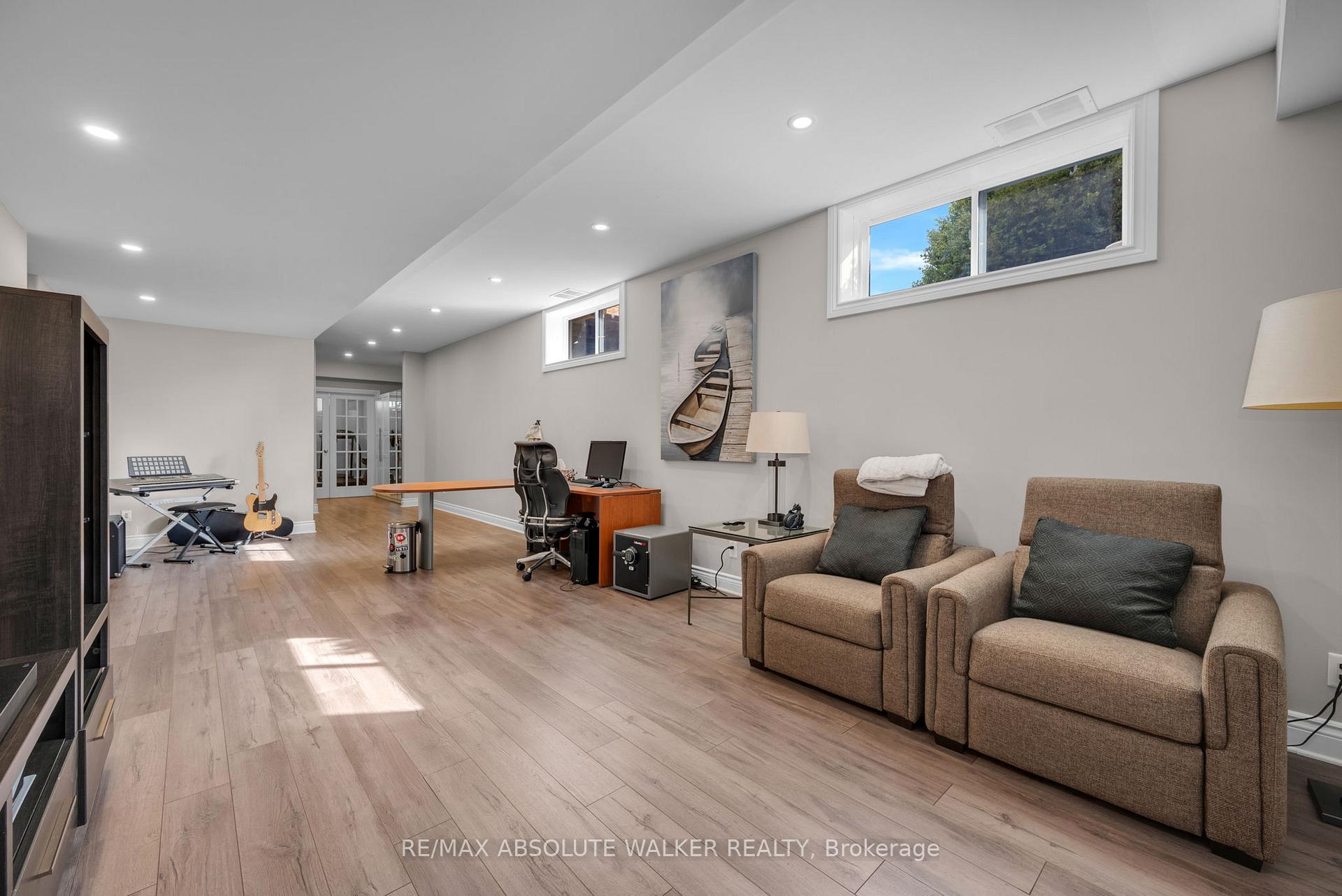 Photo 33 of 185 Glenncastle Drive, Ottawa, Carp — HOMEH