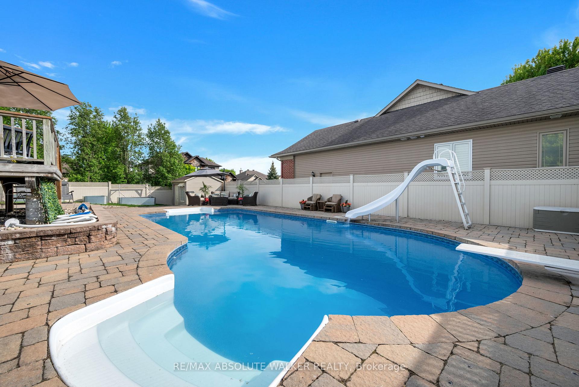 Photo 44 of 185 Glenncastle Drive, Ottawa, Carp — HOMEH