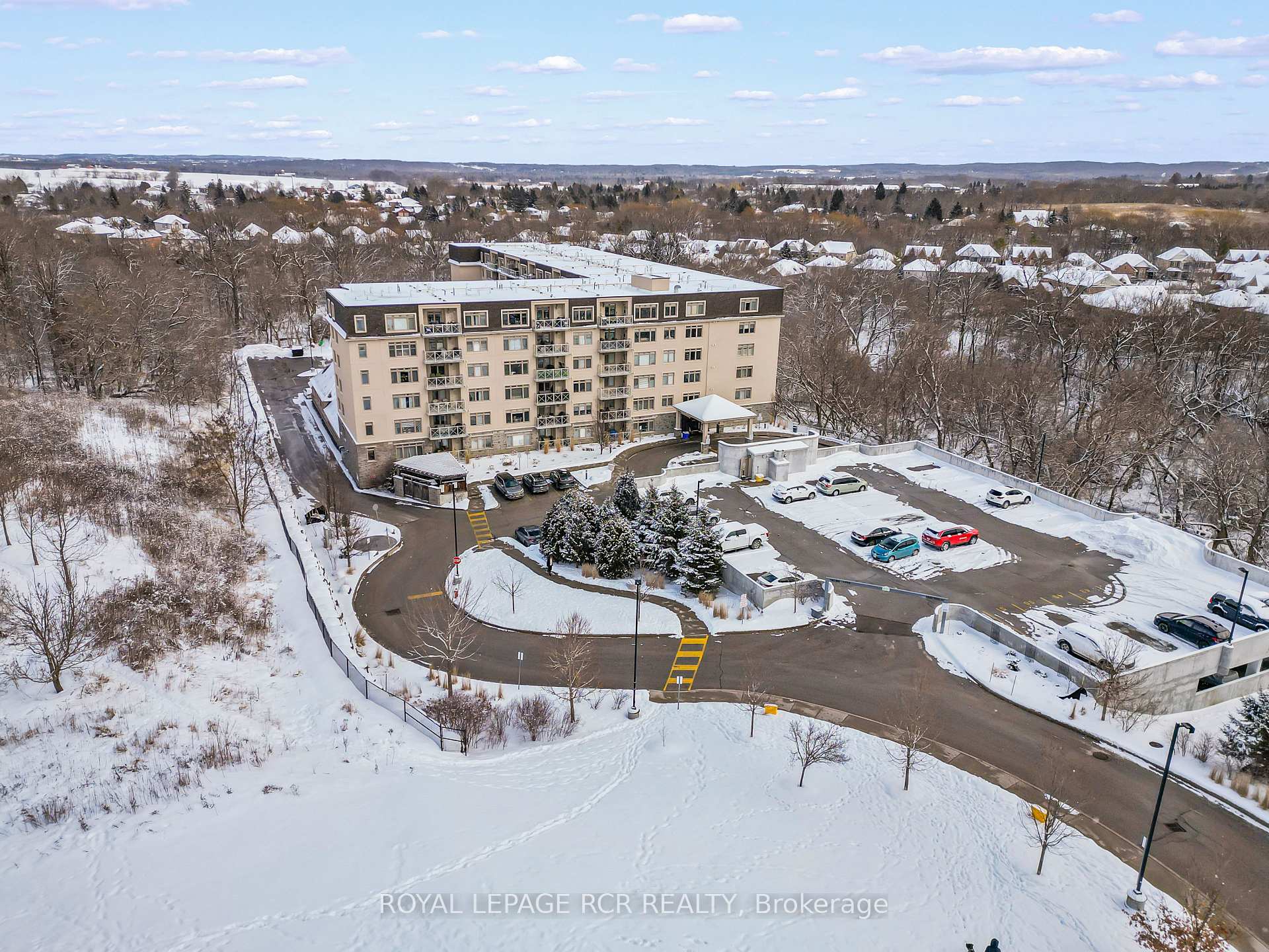 Photo 31 of Unit 411, 149 Church Street, King, Schomberg — HOMEH