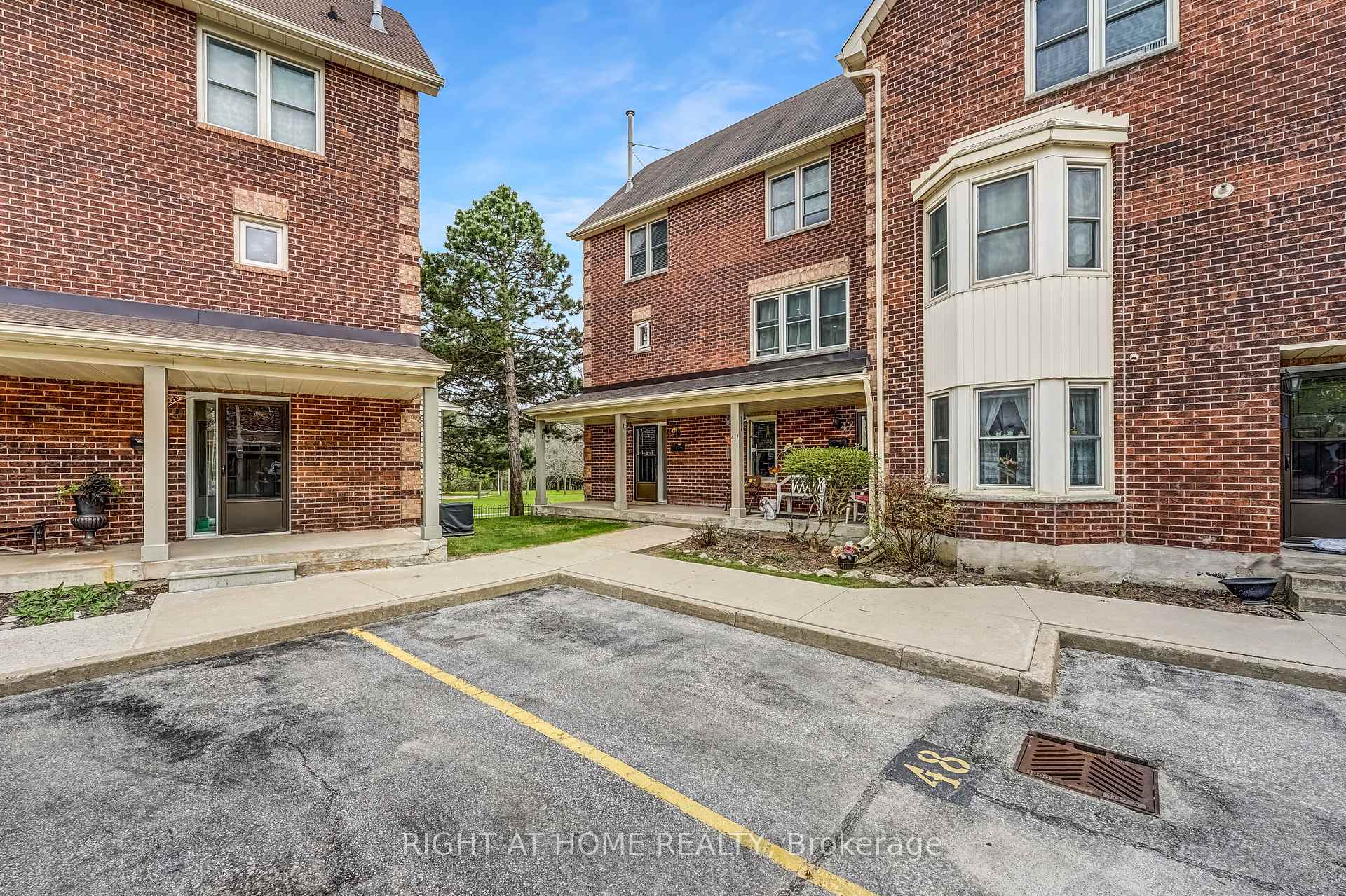 Photo 1 of Unit 48, 119 D'ambrosio Drive, Barrie, Painswick North — HOMEH