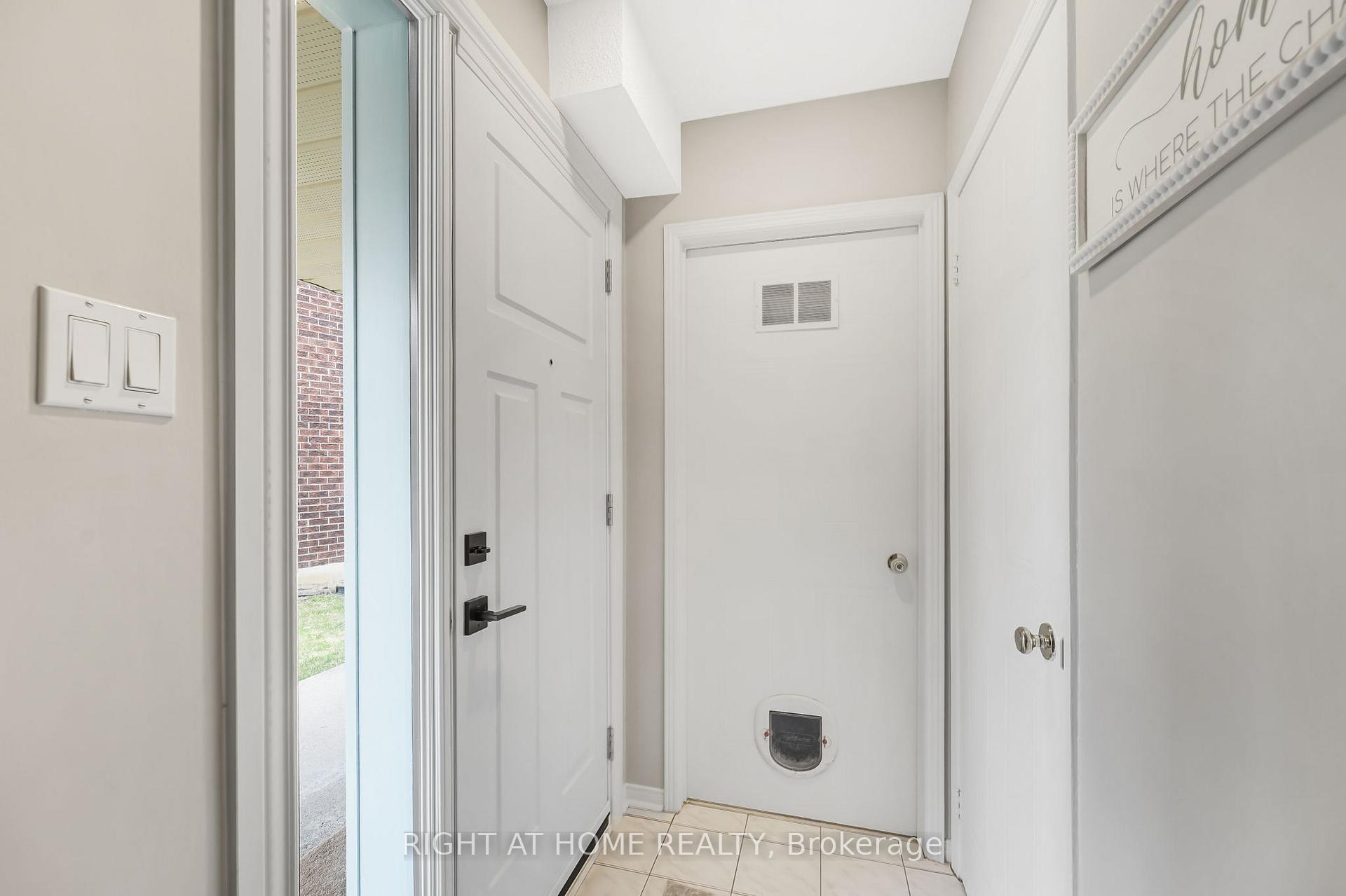 Photo 3 of Unit 48, 119 D'ambrosio Drive, Barrie, Painswick North — HOMEH