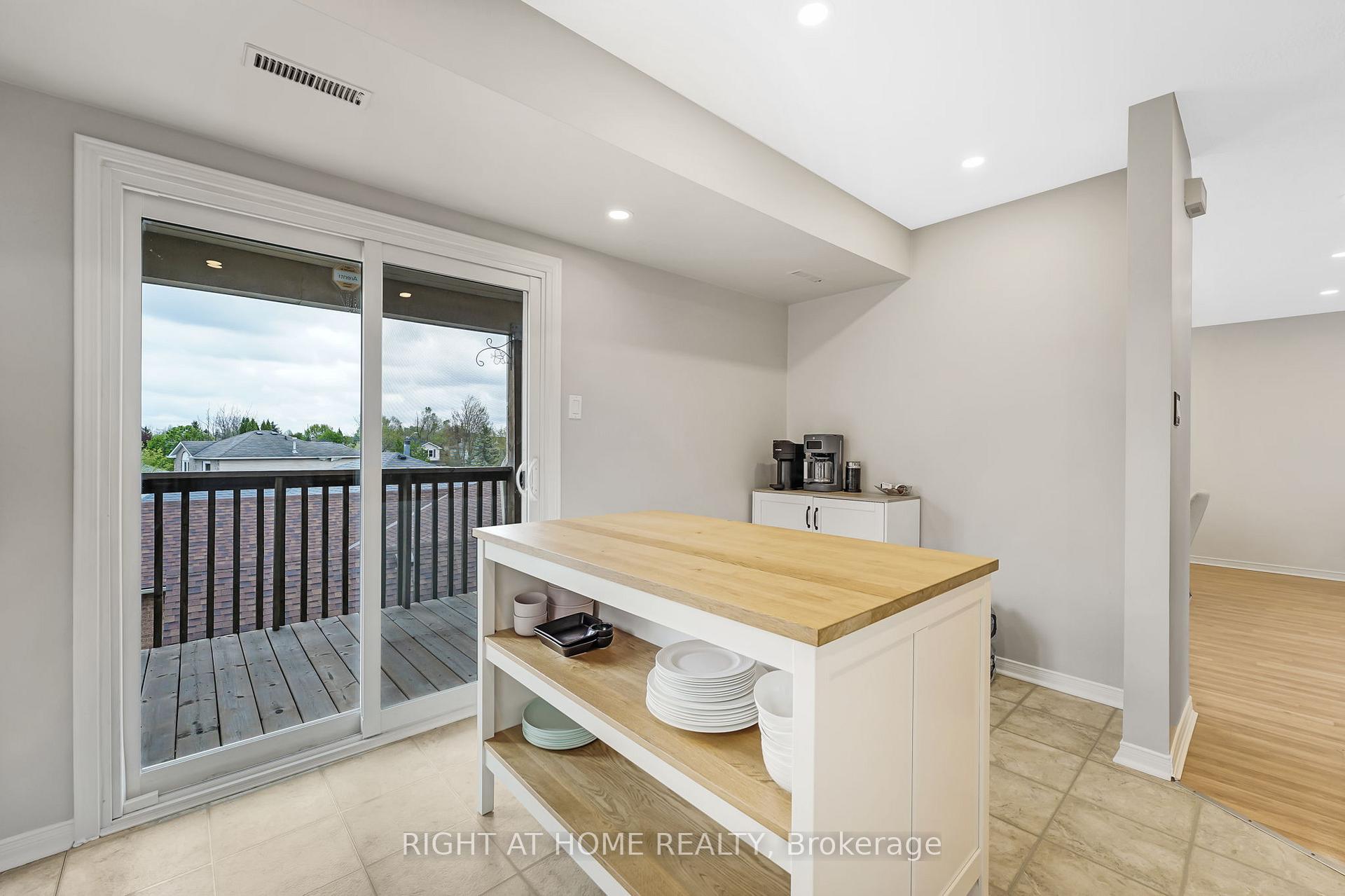 Photo 9 of Unit 48, 119 D'ambrosio Drive, Barrie, Painswick North — HOMEH