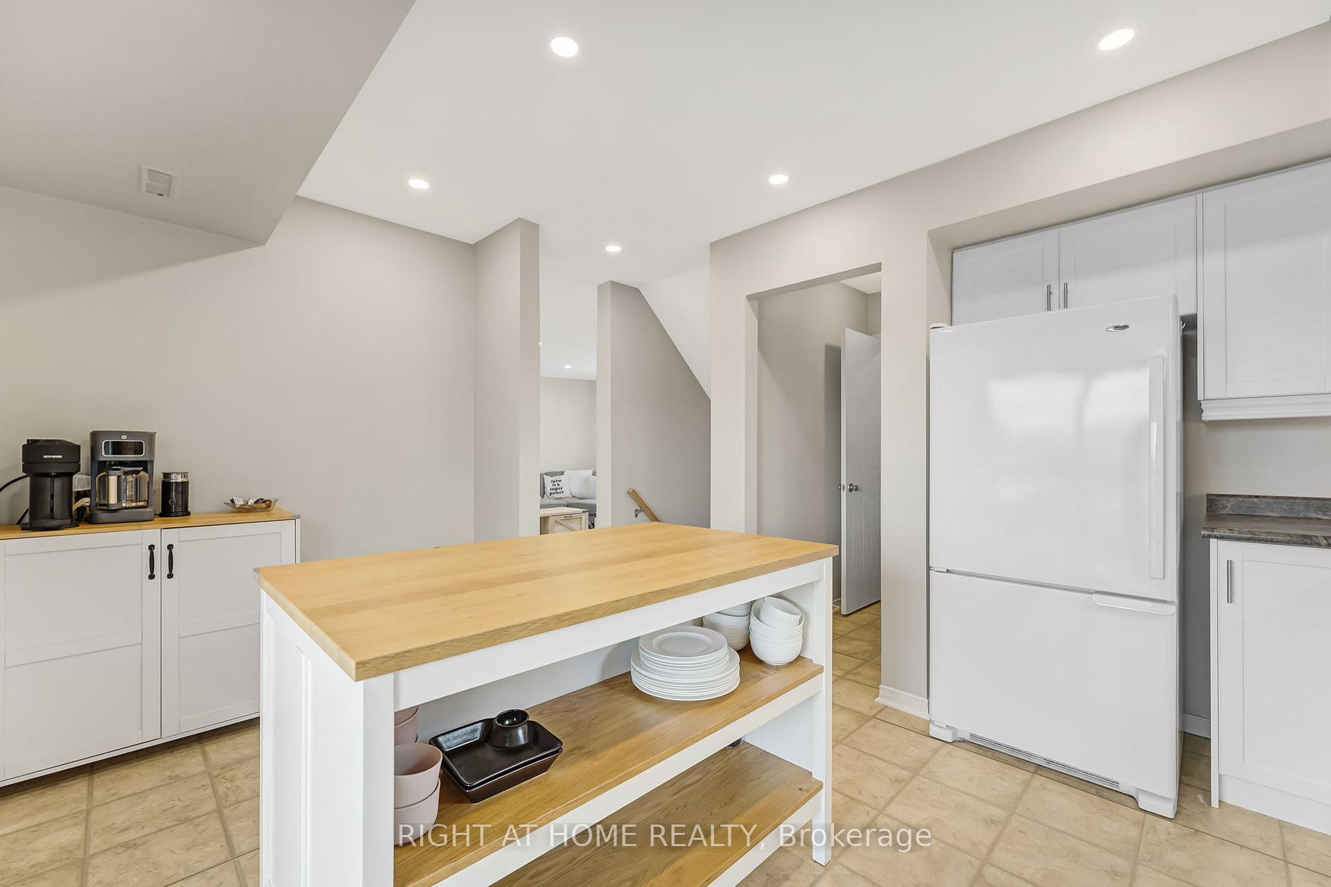 Photo 10 of Unit 48, 119 D'ambrosio Drive, Barrie, Painswick North — HOMEH
