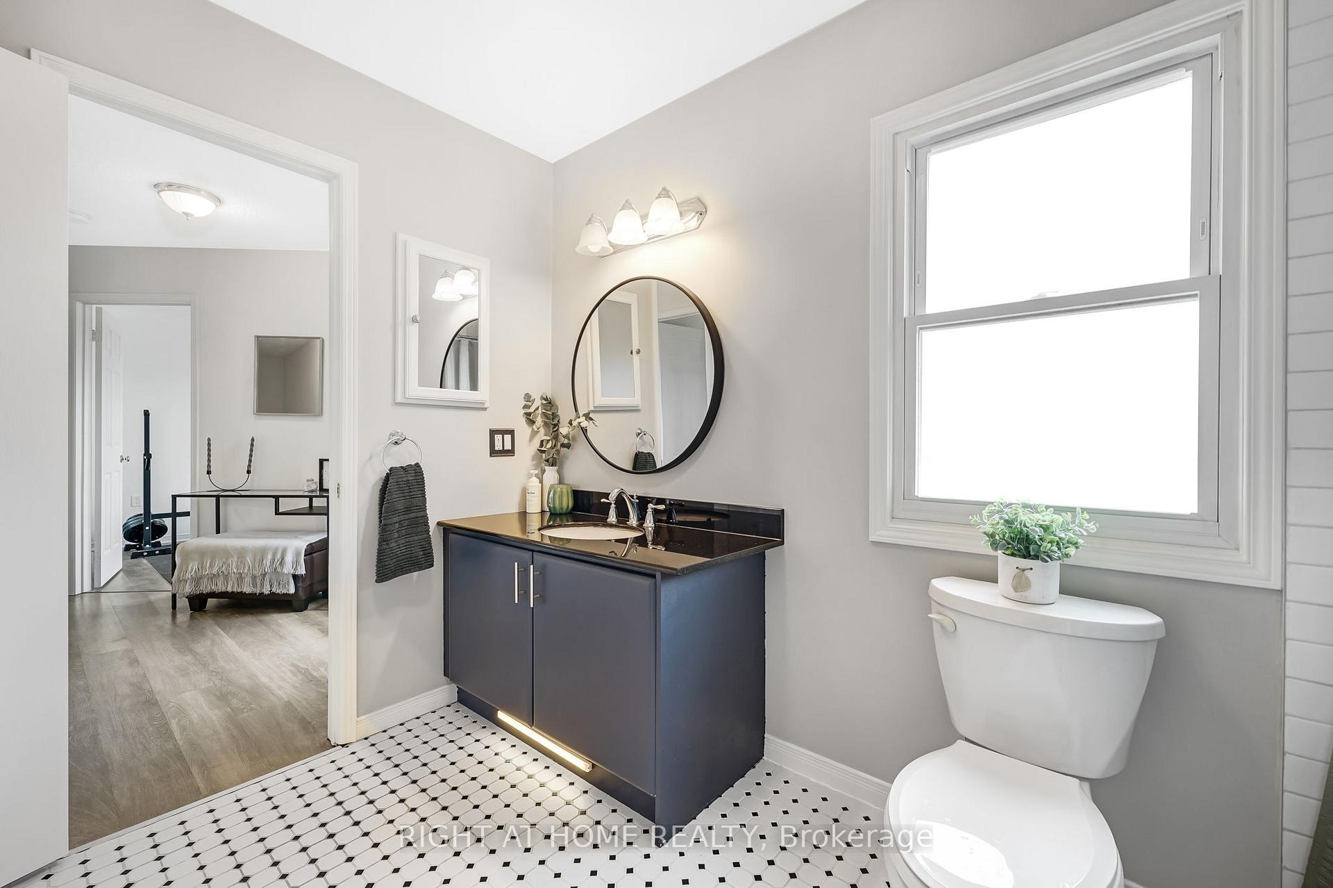 Photo 17 of Unit 48, 119 D'ambrosio Drive, Barrie, Painswick North — HOMEH