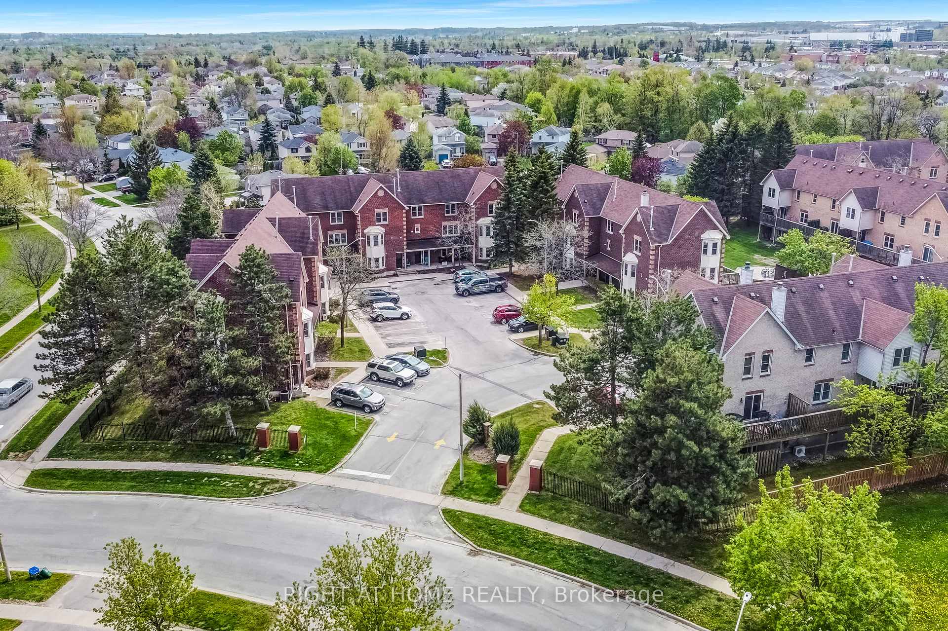 Photo 21 of Unit 48, 119 D'ambrosio Drive, Barrie, Painswick North — HOMEH