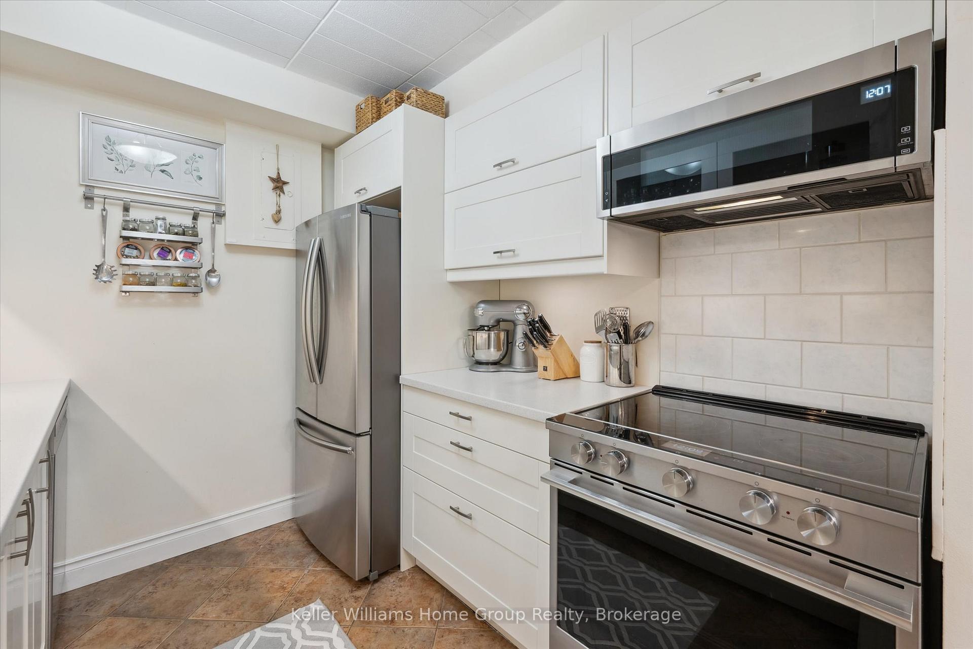 Photo 12 of Unit 22, 63 Conroy Crescent, Guelph, Dovercliffe Park/Old University — HOMEH