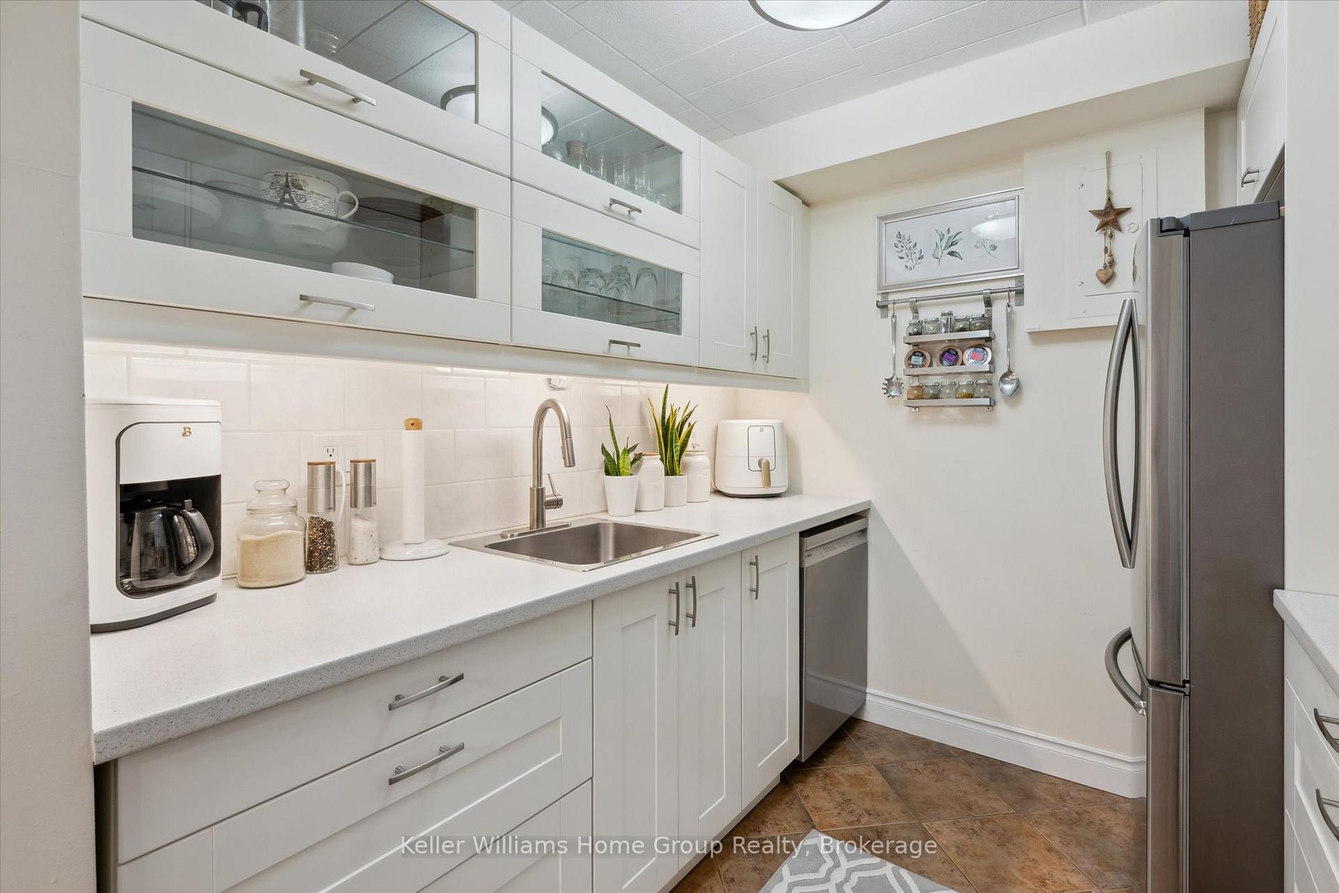 Photo 13 of Unit 22, 63 Conroy Crescent, Guelph, Dovercliffe Park/Old University — HOMEH