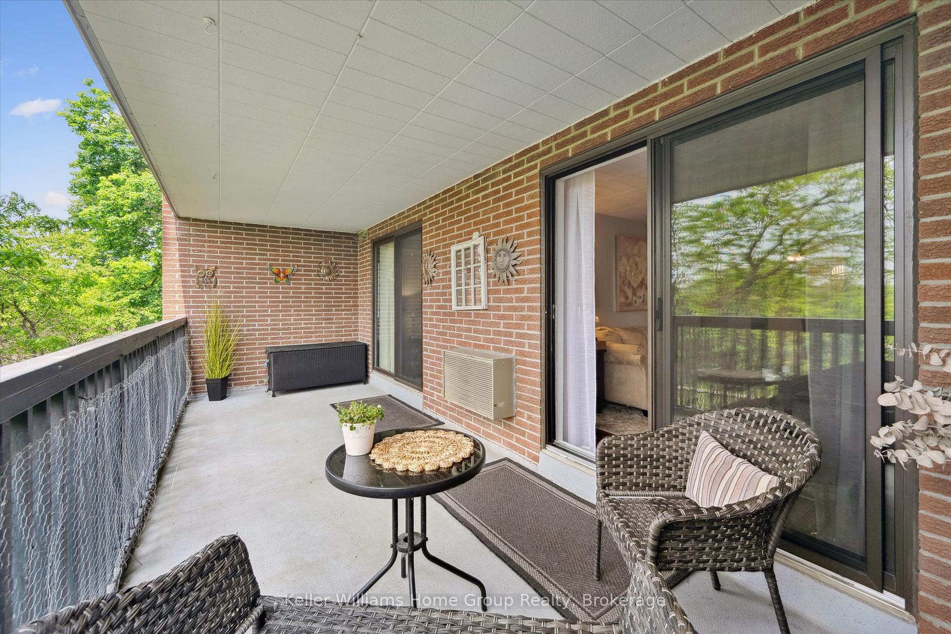 Photo 21 of Unit 22, 63 Conroy Crescent, Guelph, Dovercliffe Park/Old University — HOMEH