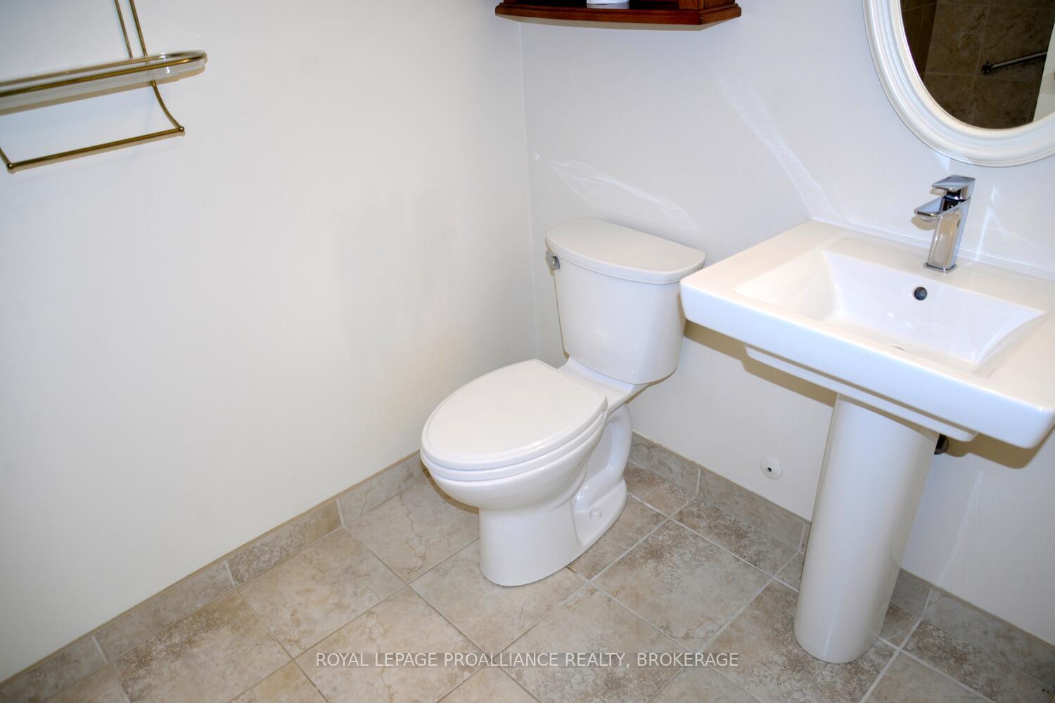 Photo 19 of Unit 204, 257 Bath Road, Kingston, West of Sir John A. Blvd — HOMEH
