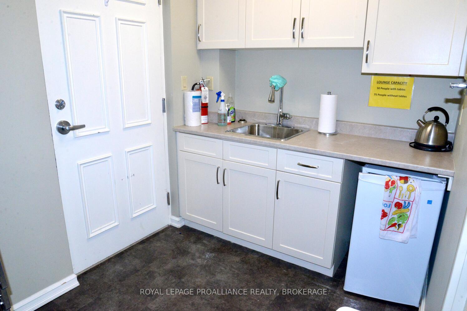 Photo 31 of Unit 204, 257 Bath Road, Kingston, West of Sir John A. Blvd — HOMEH