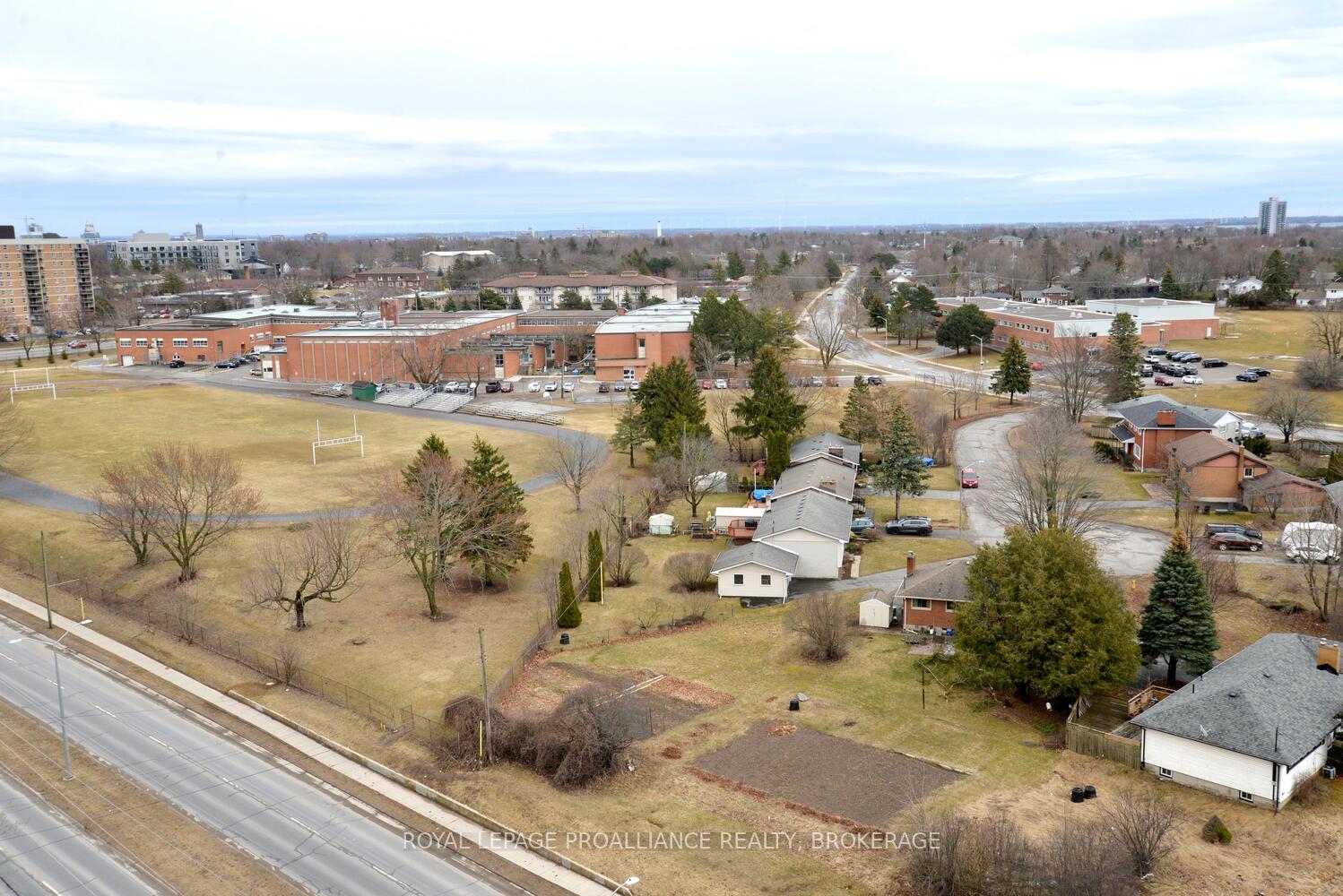 Photo 48 of Unit 204, 257 Bath Road, Kingston, West of Sir John A. Blvd — HOMEH