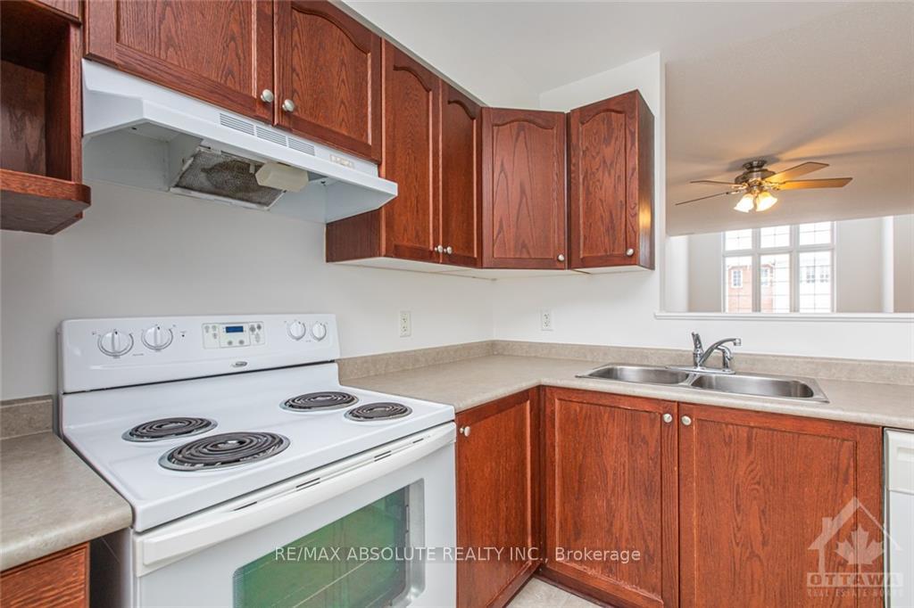 Photo 9 of 260 Gershwin, Ottawa, Westcliffe Estates — HOMEH