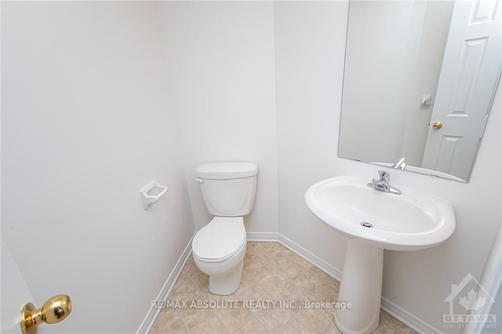 Photo 12 of 260 Gershwin, Ottawa, Westcliffe Estates — HOMEH
