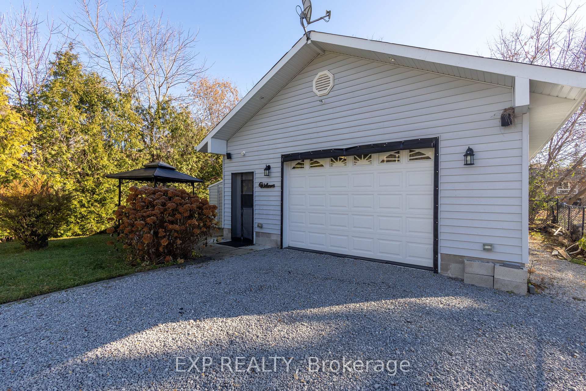 Photo 3 of 277 Boyers Road, Georgina, Historic Lakeshore Communities — HOMEH