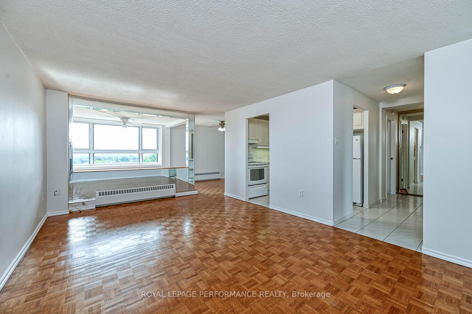 Photo 7 of Unit 607, 1356 Meadowlands Drive E, Ottawa, Borden Farm/Stewart Farm/Carleton Heights/Parkwood Hills — HOMEH