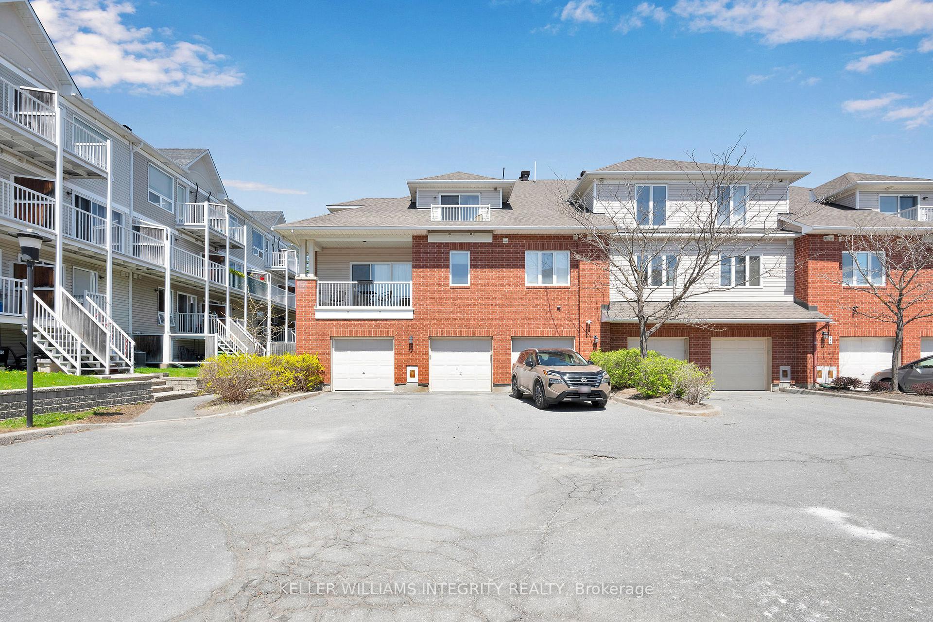 Front of Unit B, 10 Daybreak Street