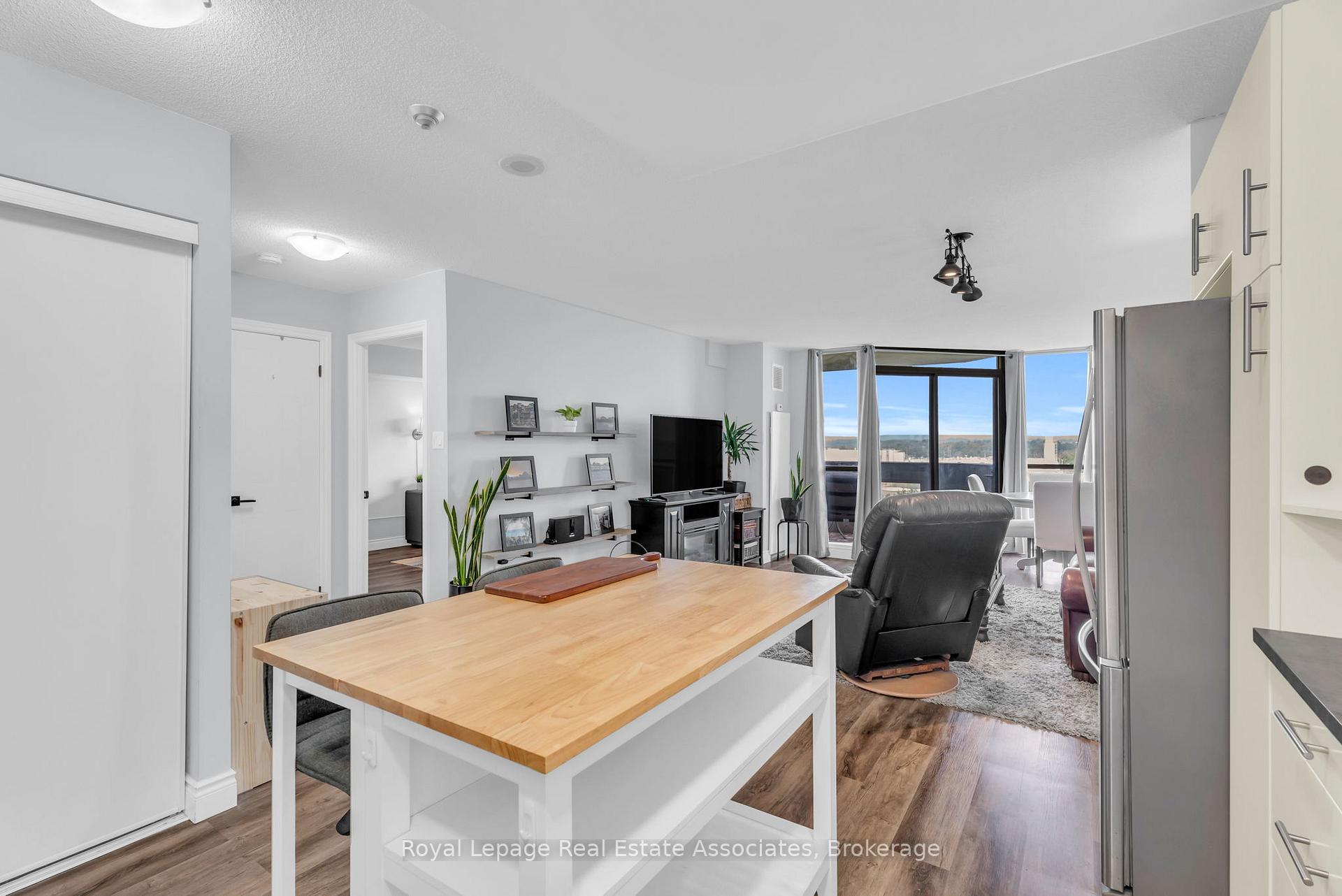 Photo 10 of Unit 905, 20 Mcfarlane Drive, Halton Hills, Georgetown — HOMEH