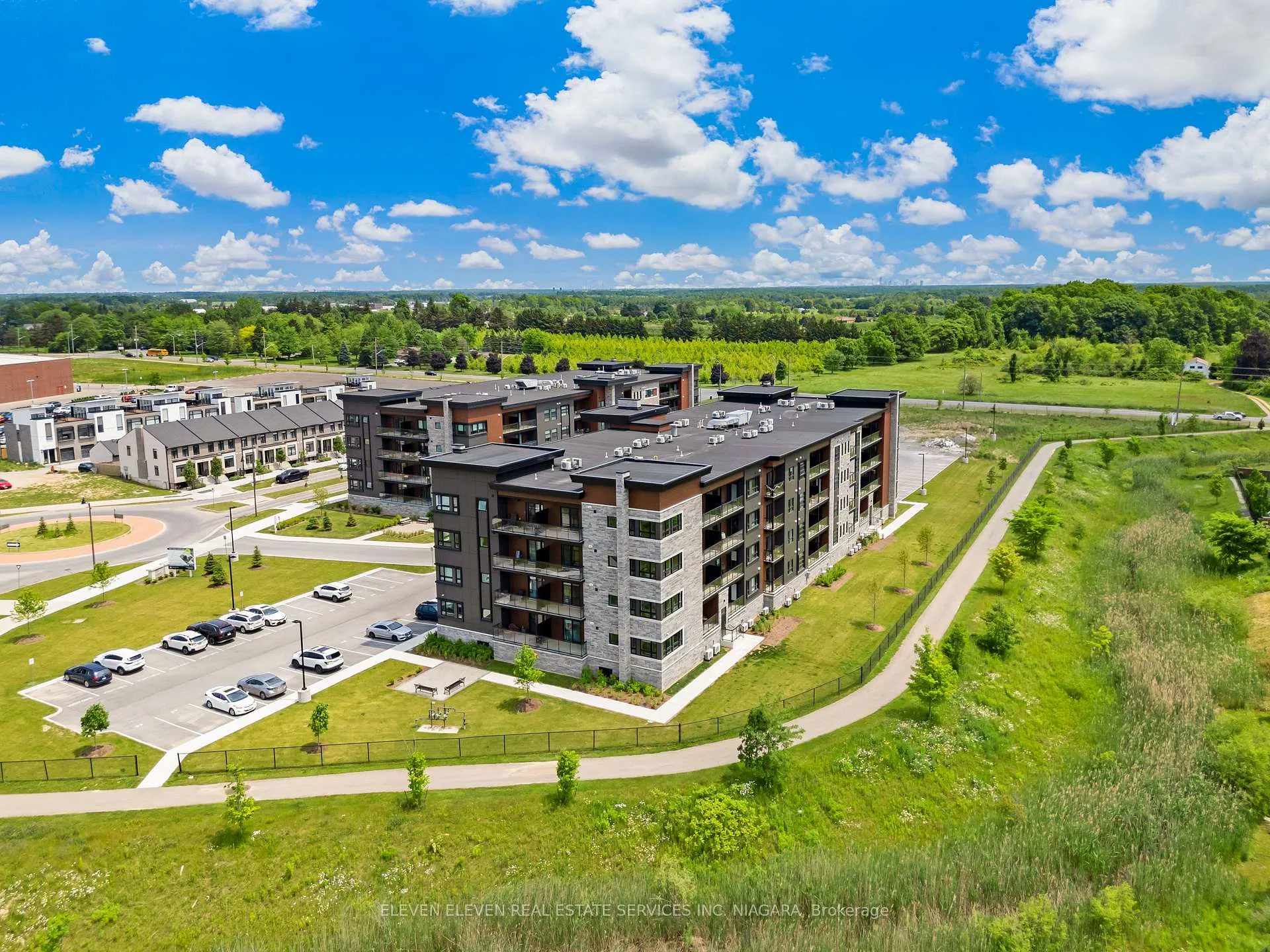 Photo 30 of Unit 402, 118 Summersides Boulevard, Pelham, Fonthill — HOMEH