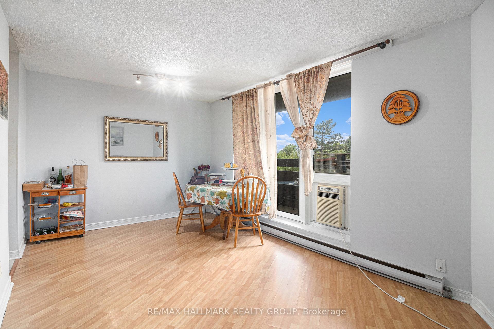 Photo 6 of Unit 407, 2020 Jasmine Crescent, Ottawa, Beacon Hill South — HOMEH