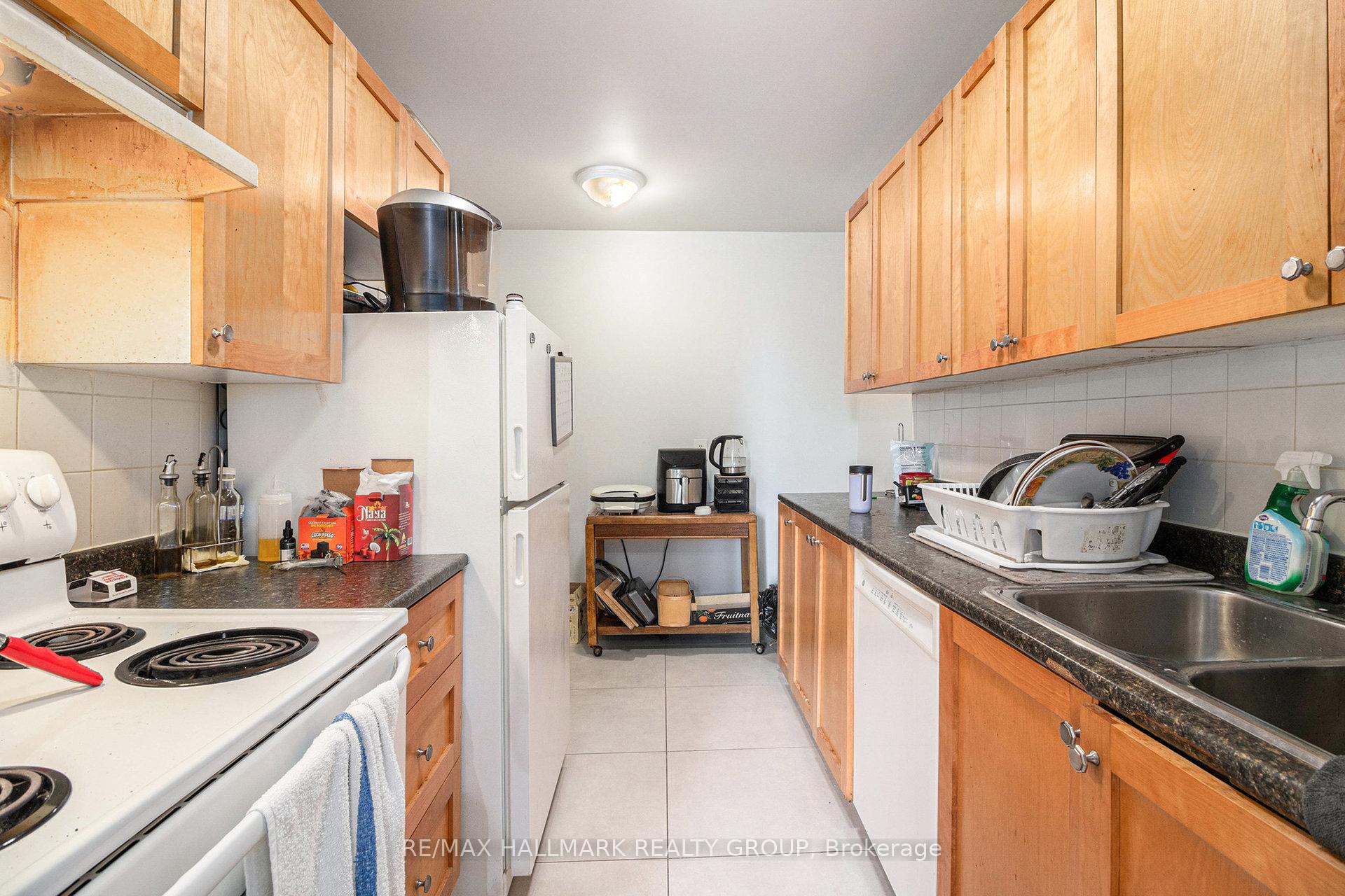 Photo 9 of Unit 407, 2020 Jasmine Crescent, Ottawa, Beacon Hill South — HOMEH