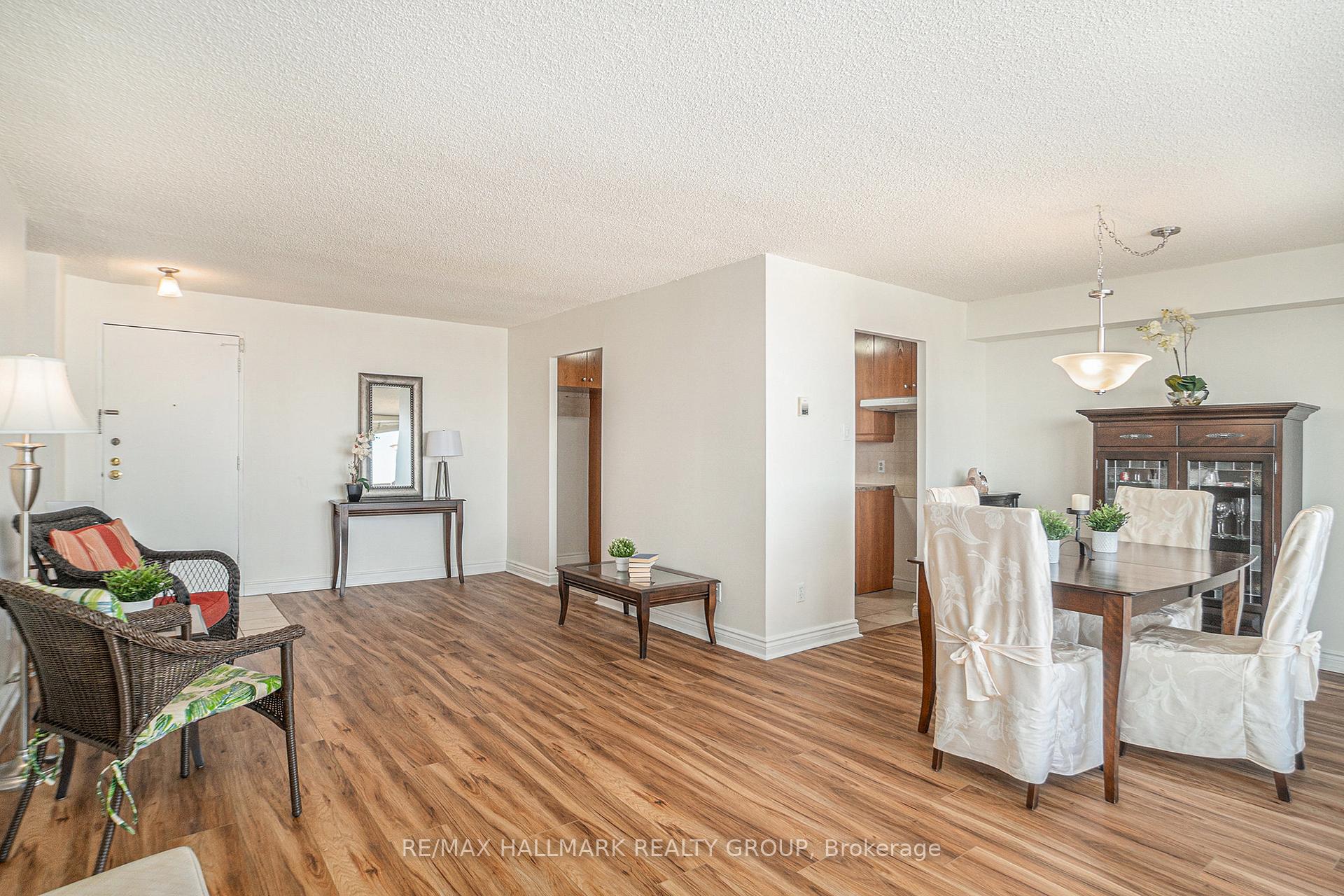 Photo 5 of Unit 1809, 665 Bathgate Drive, Ottawa, Carson Meadows — HOMEH